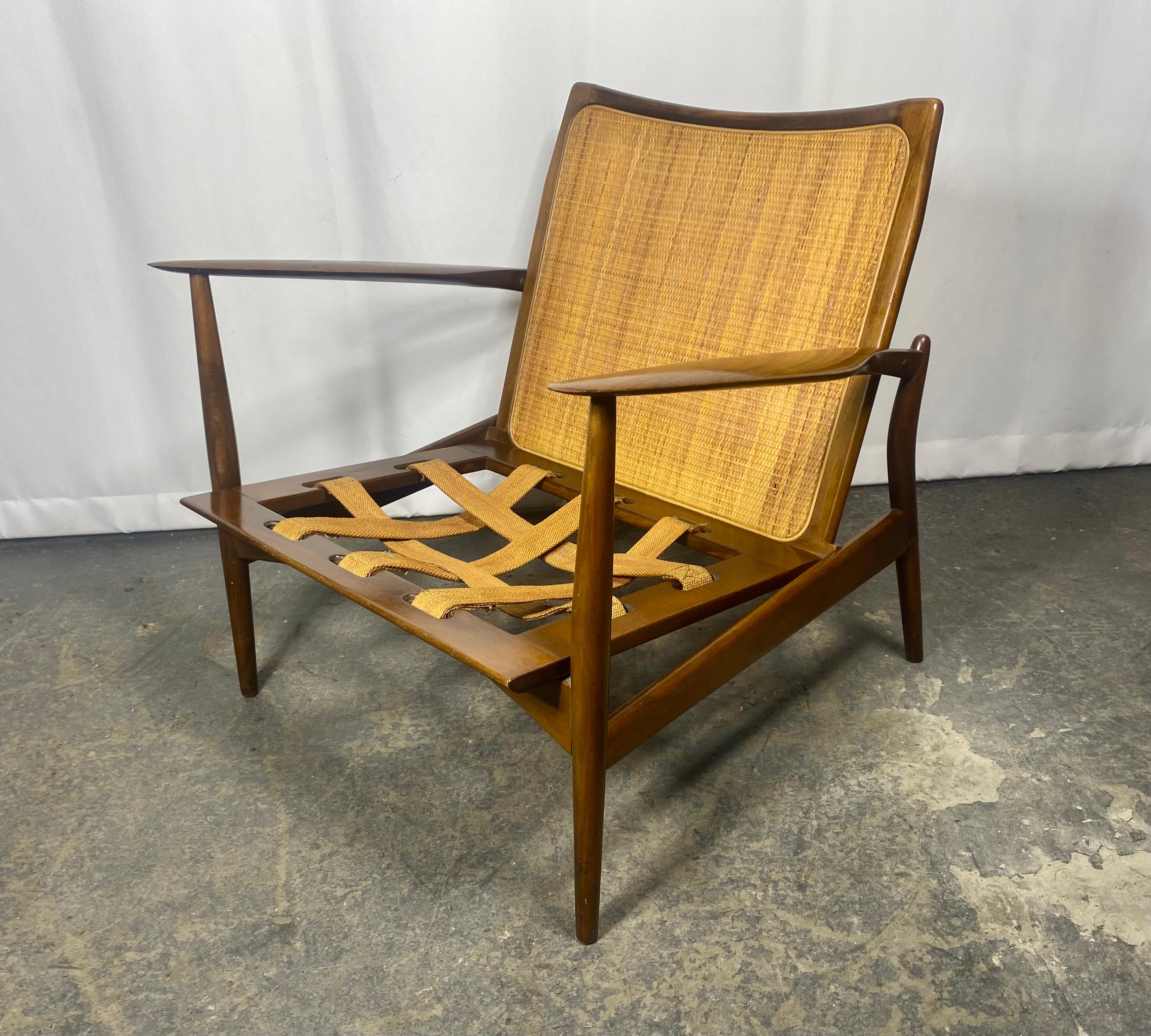Easy Chair von Ib Kofod-Larsen, hergestellt von Selig... Classic Danish Modern,  DÄNEMARK im Zustand „Gut“ im Angebot in Buffalo, NY