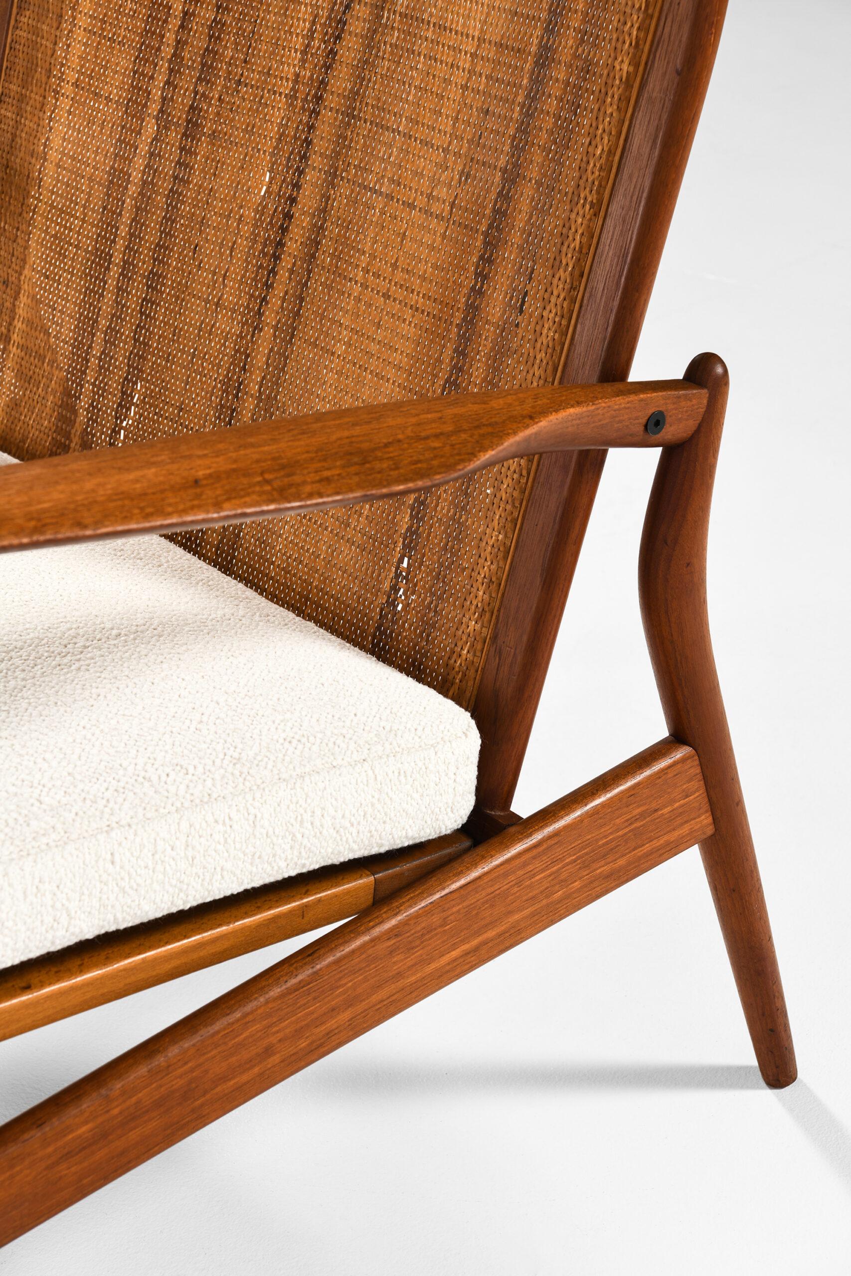 Easy Chair von Ib Kofod-Larsen, hergestellt von Selig im Angebot 3