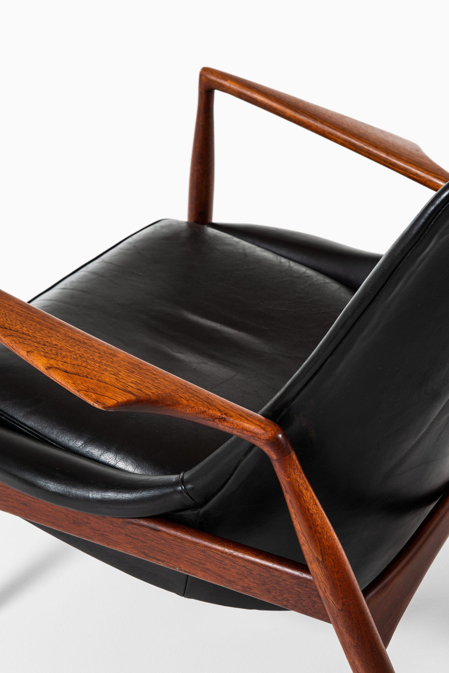 Mid-20th Century Ib Kofod-Larsen Easy Chairs Model Sälen / Seal Produced by OPE in Sweden For Sale
