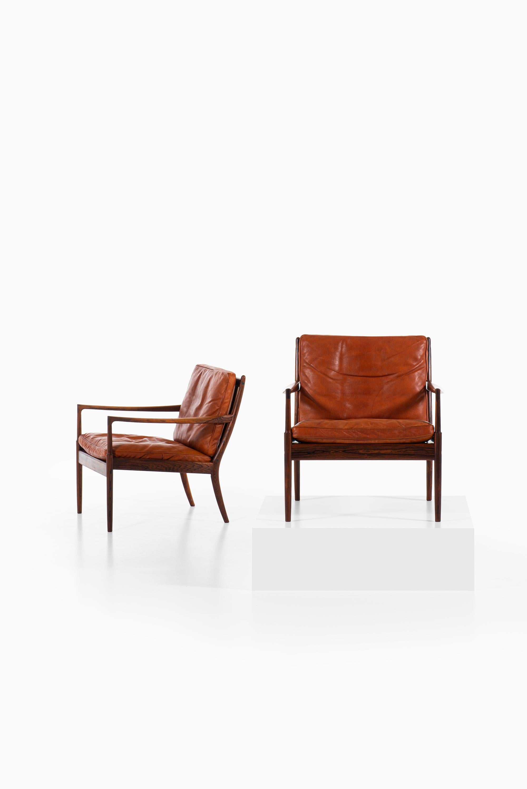 Seltenes Paar Sessel Modell Samsö, entworfen von Ib Kofod-Larsen. Produziert von OPE in Schweden.