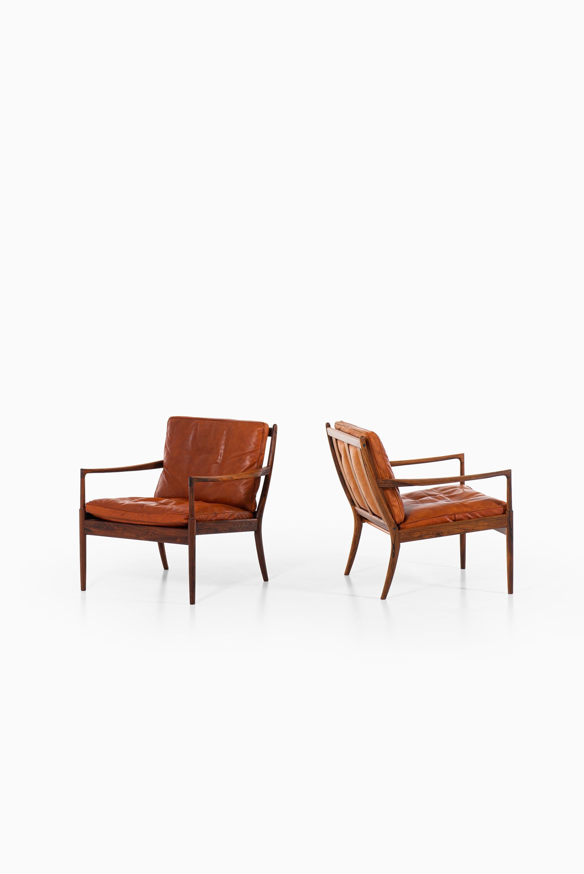 Ib Kofod-Larsen Easy Chairs Modell Samsö Produziert von OPE, Sweden (Skandinavische Moderne) im Angebot