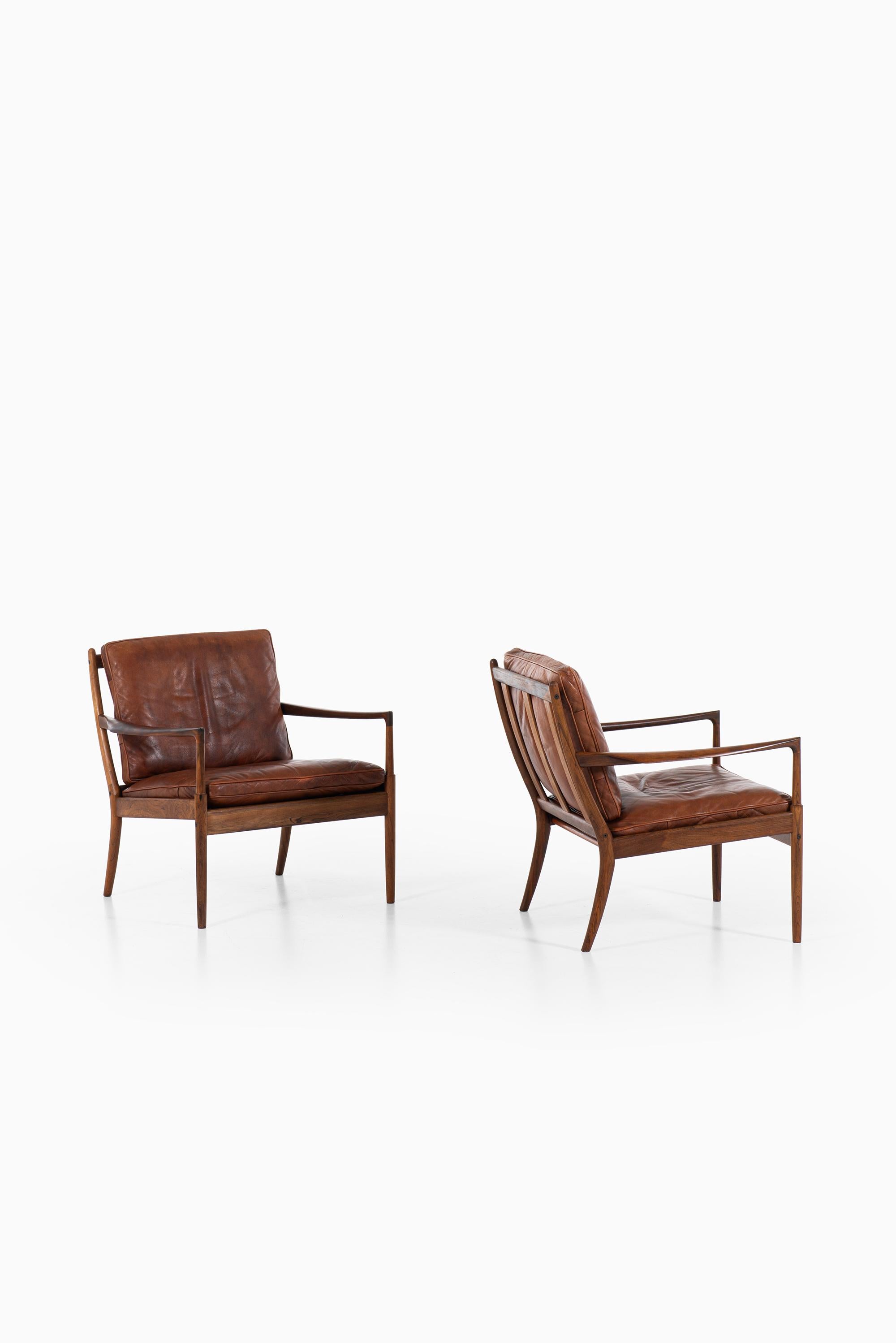 Scandinavian Modern Ib Kofod-Larsen easy chairs model Samsö produced by OPE in Sweden