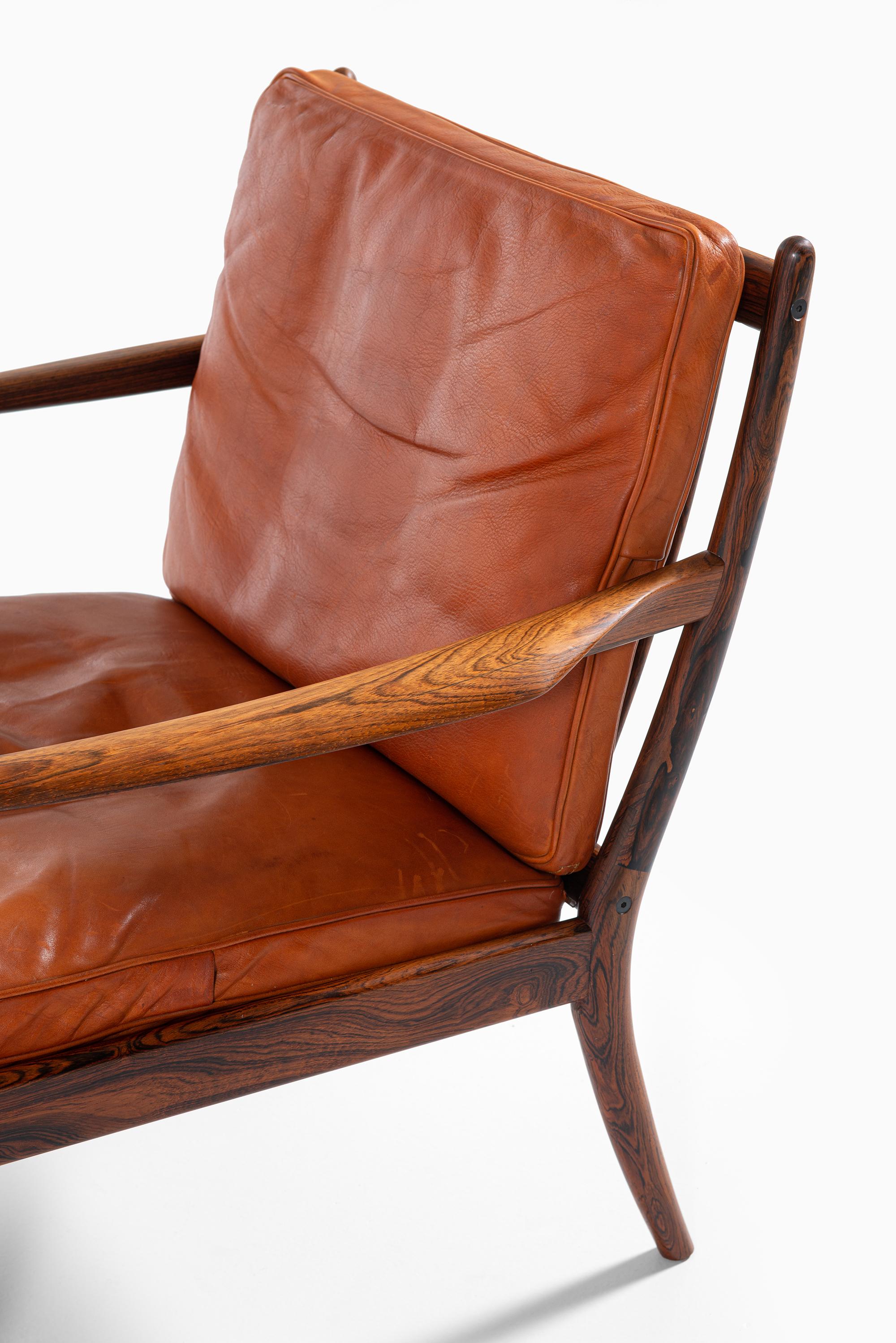 Ib Kofod-Larsen Easy Chairs Modell Samsö Produziert von OPE, Sweden im Angebot 2