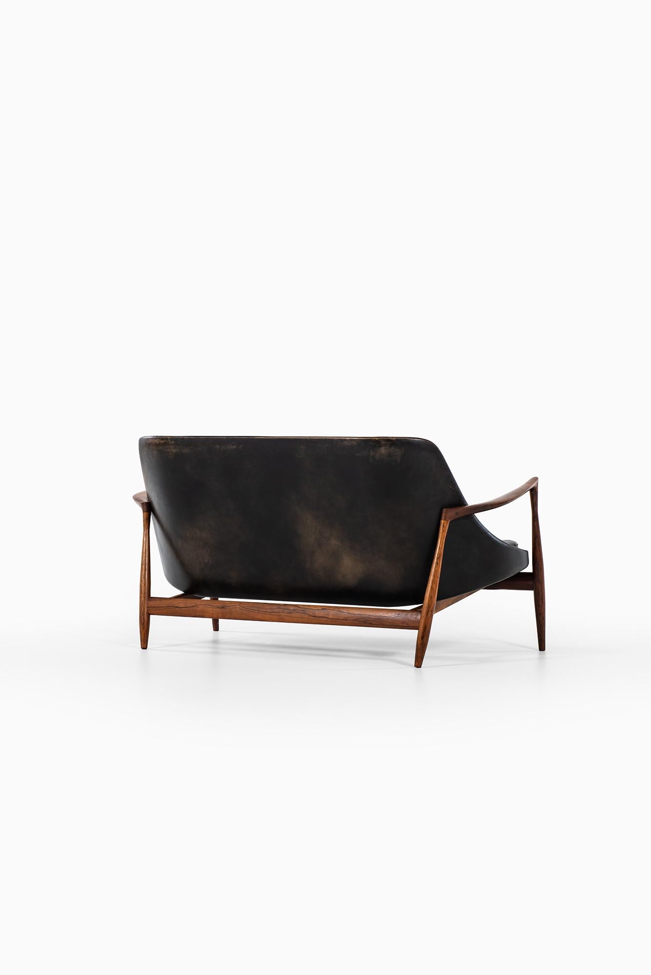 Leather Ib Kofod-Larsen Elizabeth Sofa by Christensen & Larsen in Denmark For Sale