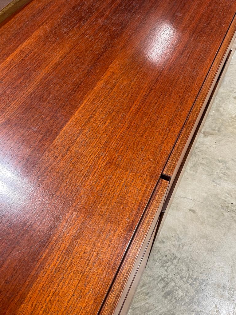 XX secolo Ib Kofod Larsen FA66 Danish Modern Sideboard or Credenza in vendita