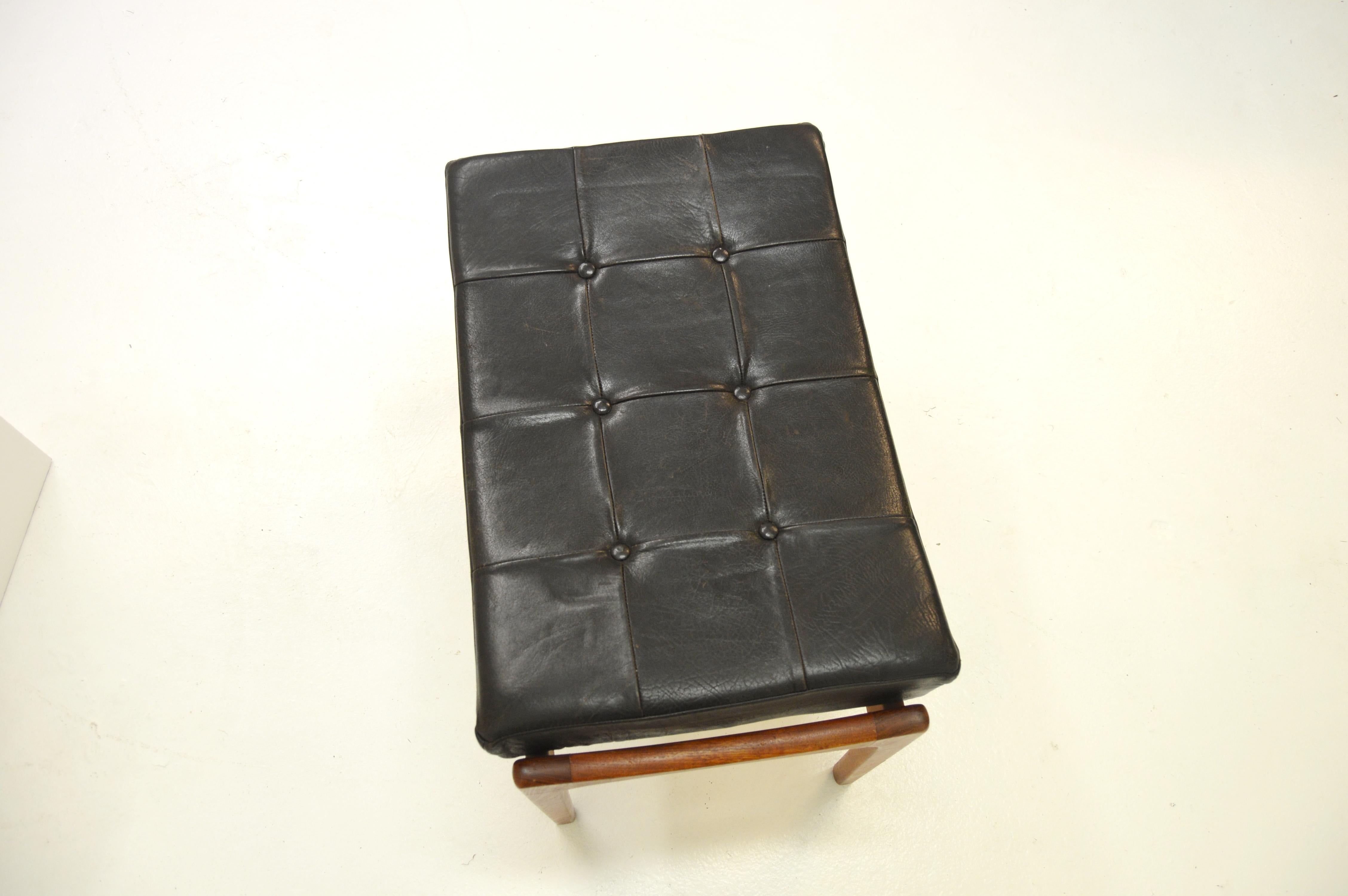 20th Century Ib Kofod-Larsen Foot Stool Siesta Teak and Black Leather For Sale