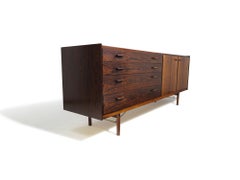 Ib Kofod-Larsen per Brandi Moblefabrik Credenza / Cassettone in legno di palissandro