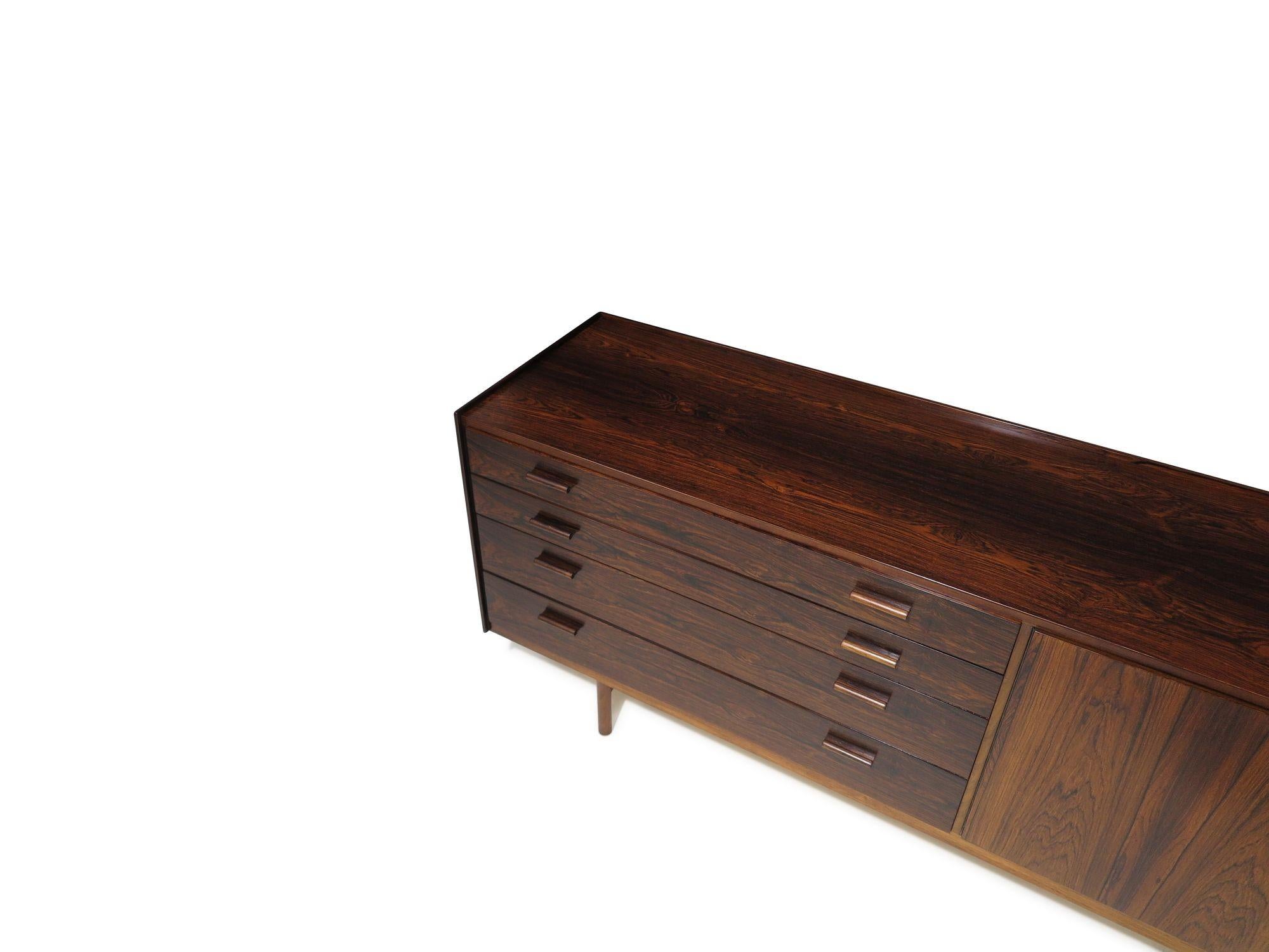 Ib Kofod-Larsen para Brandi Moblefabrik Credenza / Cómoda de palisandro en Excelente estado para la venta en Oakland, CA