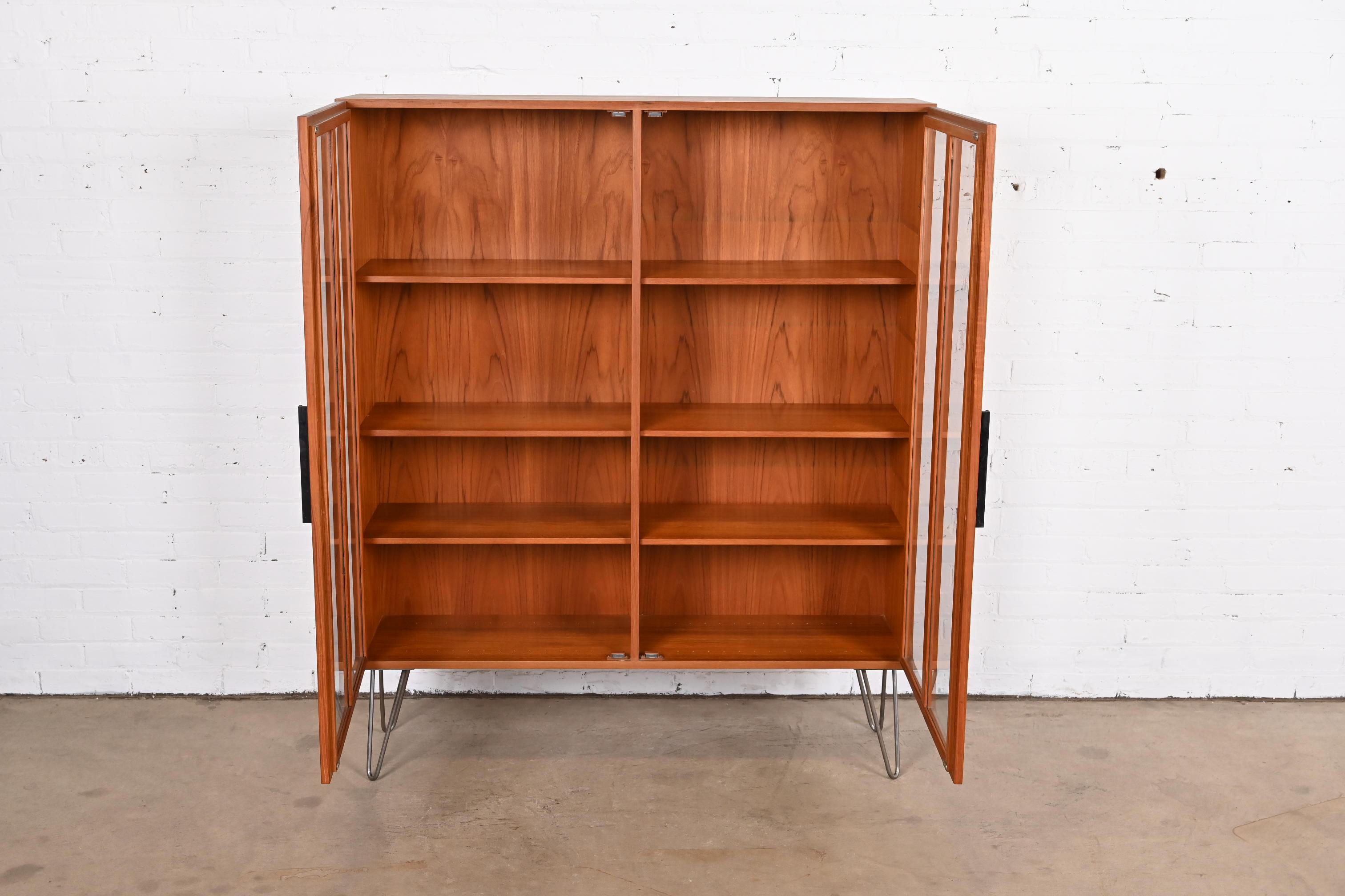 Ib Kofod-Larsen for Faarup Danish Modern Teak Bookcase on Hairpin Legs, 1960s 1