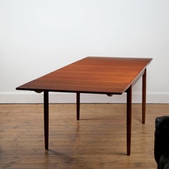 Ib Kofod-Larsen, G-Plan 'Danish Design' series 1960s teak extending dining table