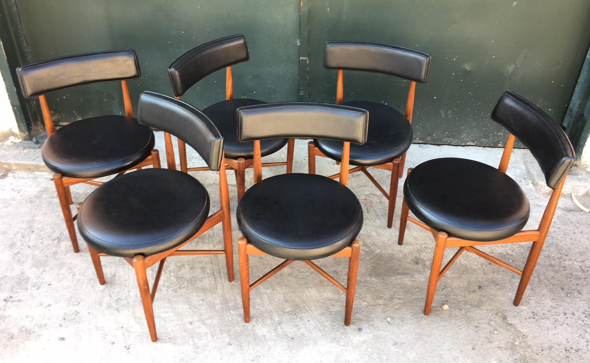 Set of six teak dining chairs (1960s) by Ib Kofod Larsen for G-Plan.