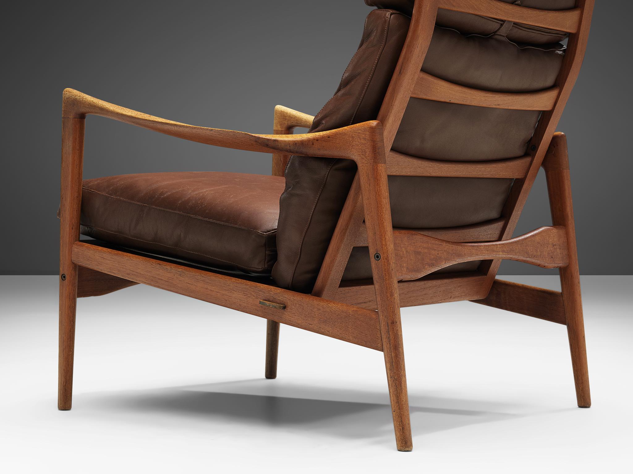 Ib Kofod-Larsen High Back Armchair in Teak and Brown Leather In Good Condition In Waalwijk, NL
