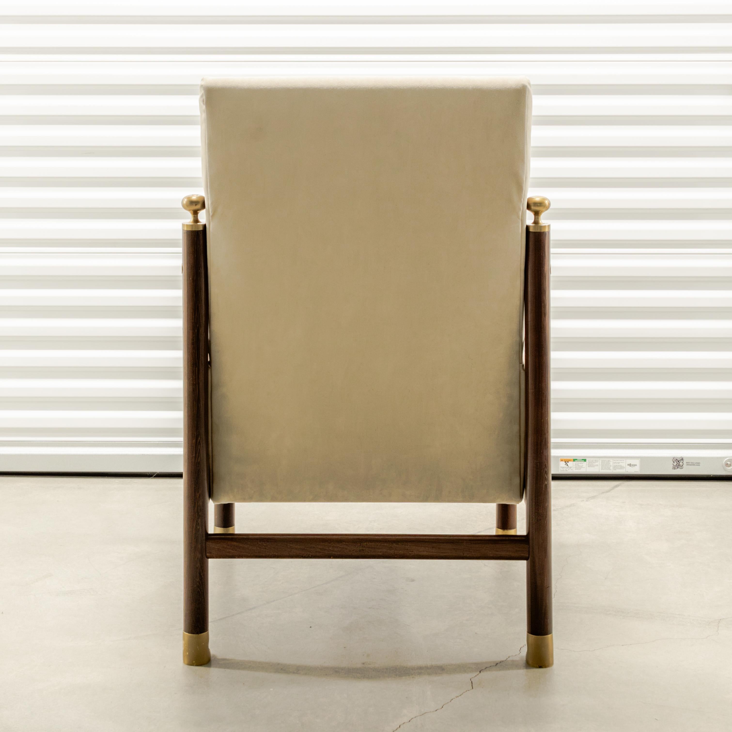 Ib Kofod-Larsen  Sillón Rey Salomón Latón en venta