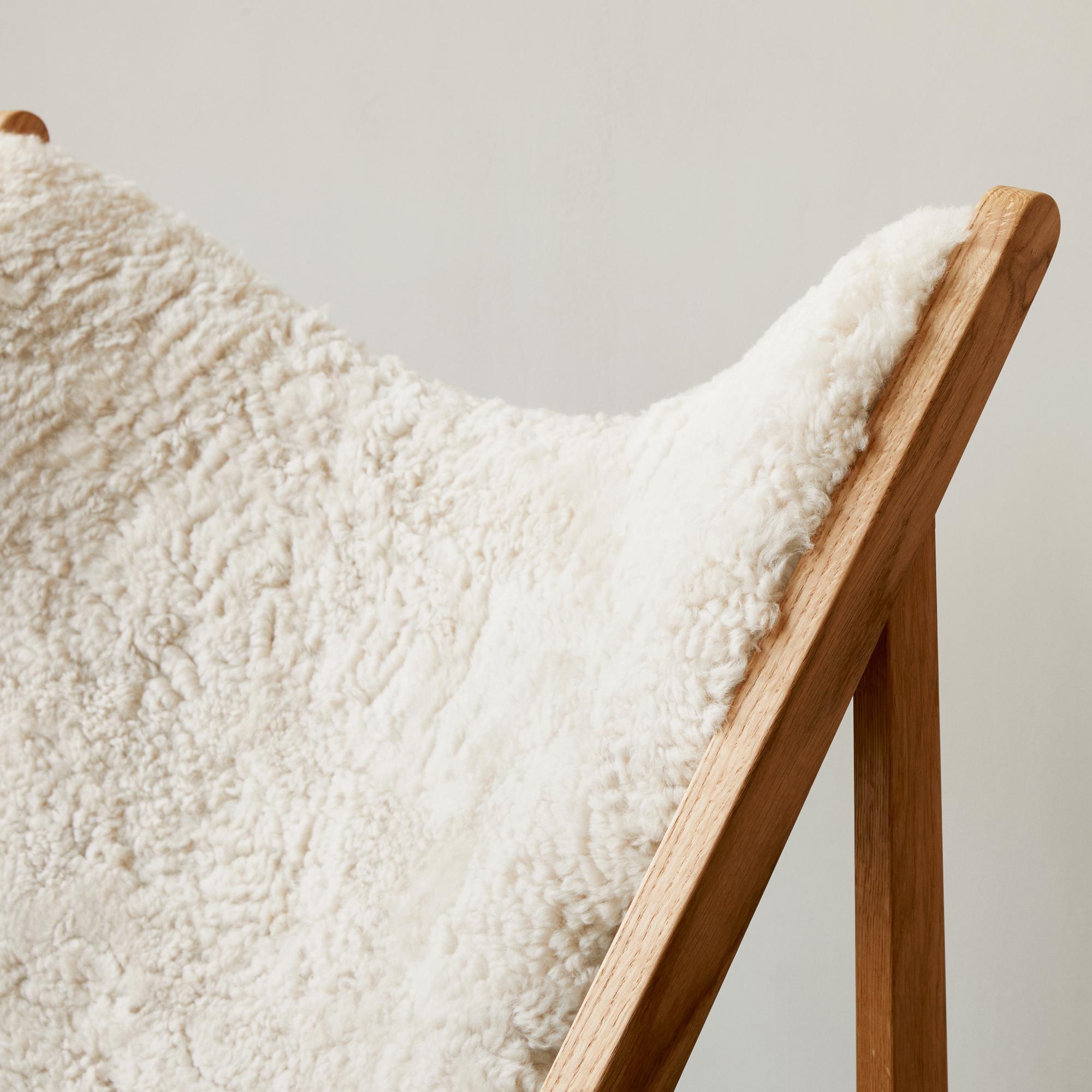 Ib Kofod-Larsen Knitting Lounge Chair, Natural Oak with Sheepskin, White For Sale 3