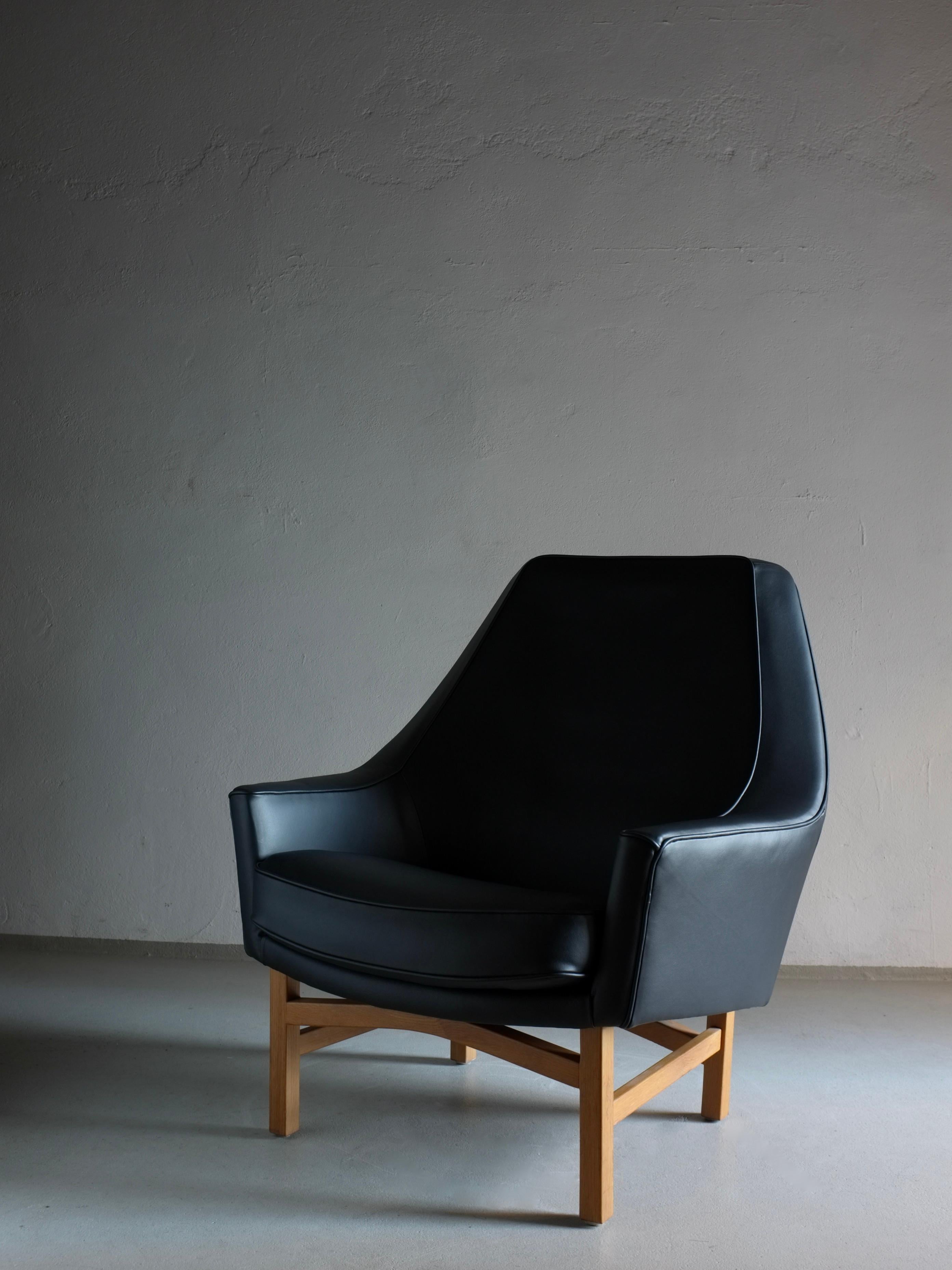 IB Kofod-Larsen Leather Oak Easy Chair from OPE Sweden, 1960s For Sale 5