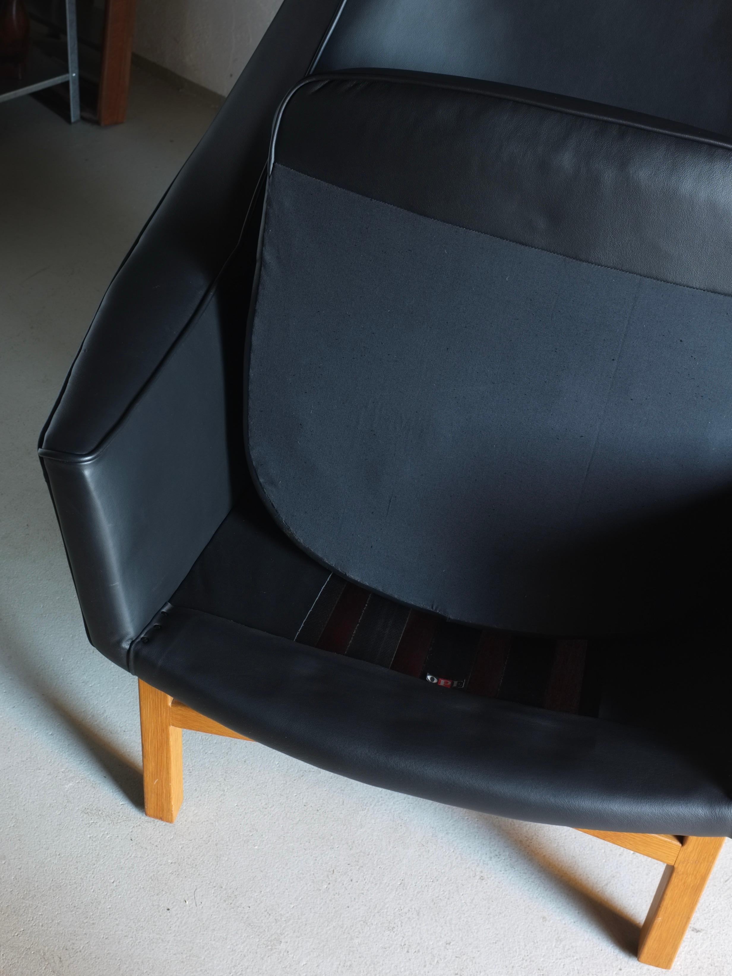 IB Kofod-Larsen Leather Oak Easy Chair from OPE Sweden, 1960s For Sale 6