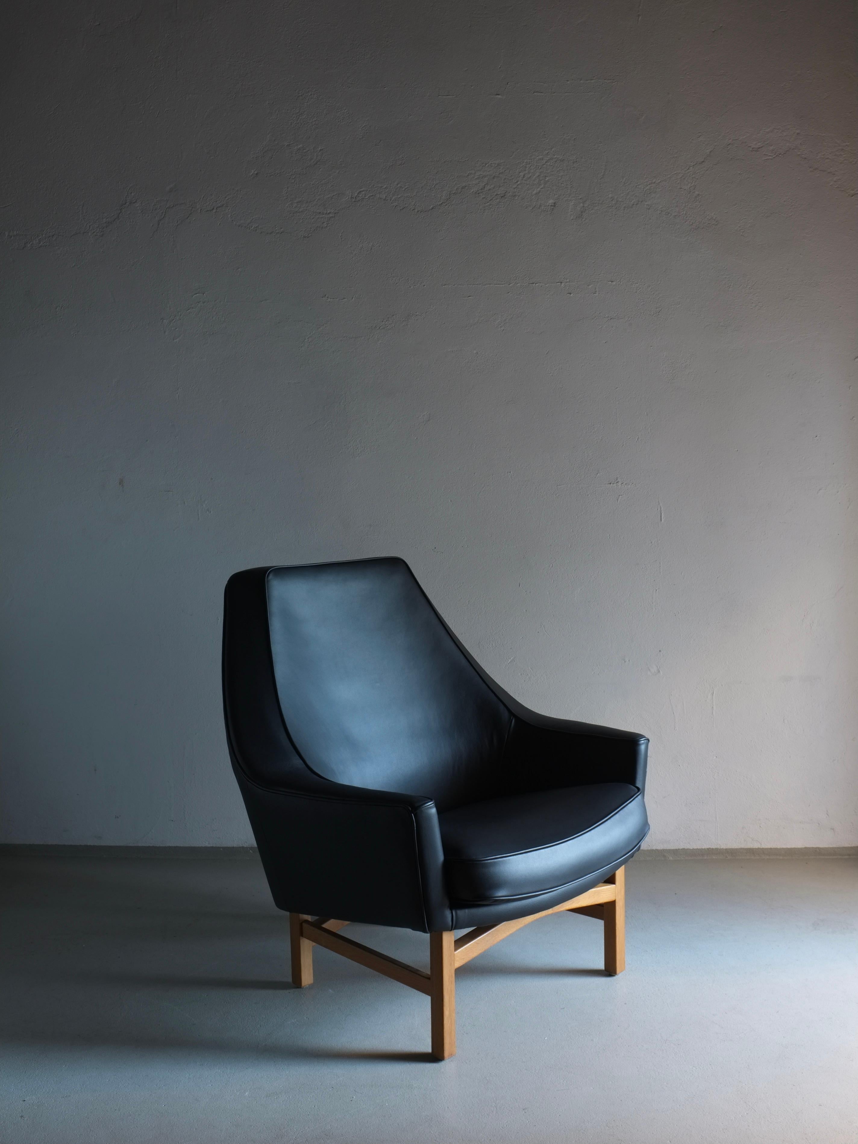 IB Kofod-Larsen Leather Oak Easy Chair from OPE Sweden, 1960s For Sale 8