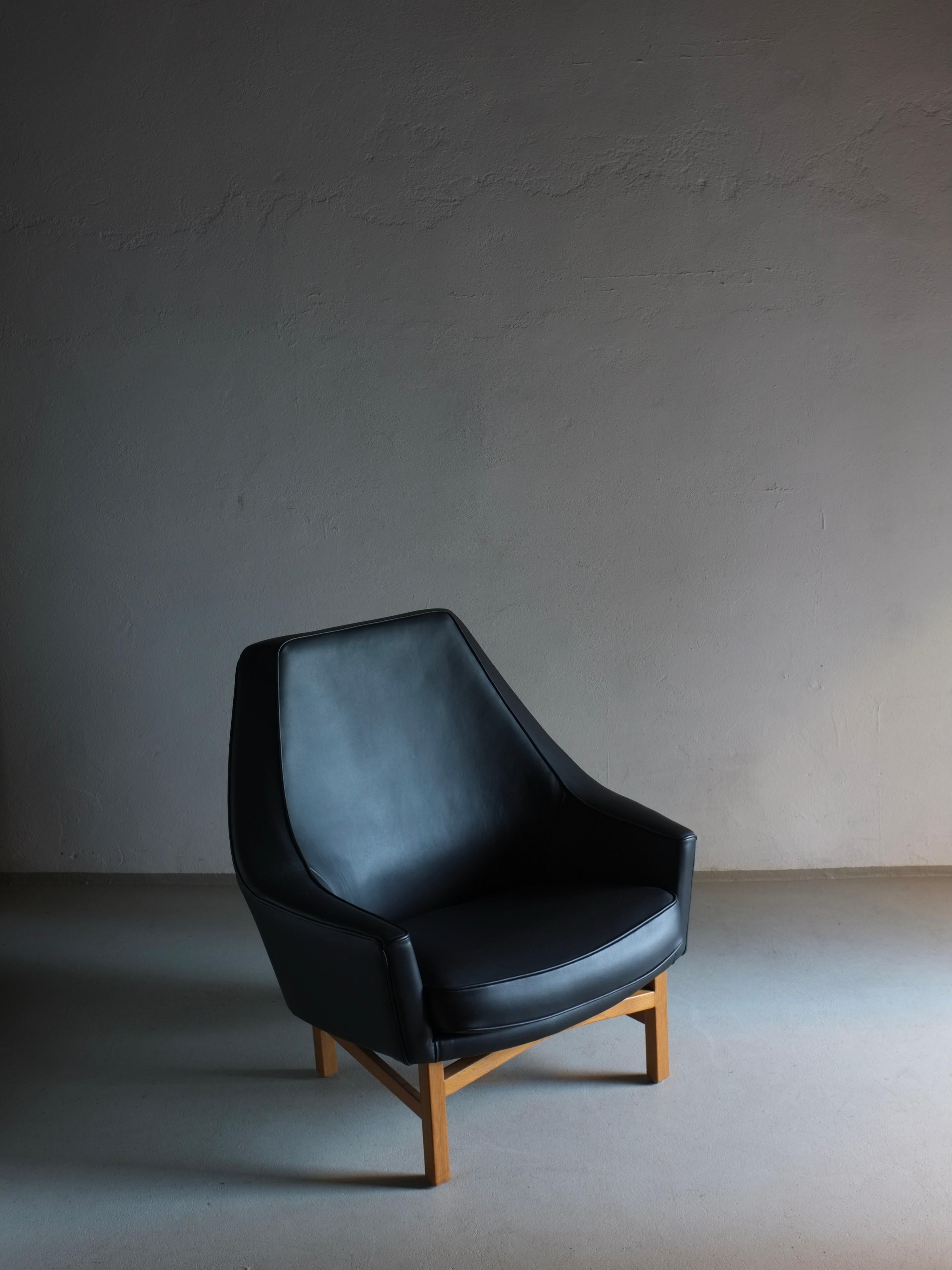 Swedish IB Kofod-Larsen Leather Oak Easy Chair from OPE Sweden, 1960s For Sale