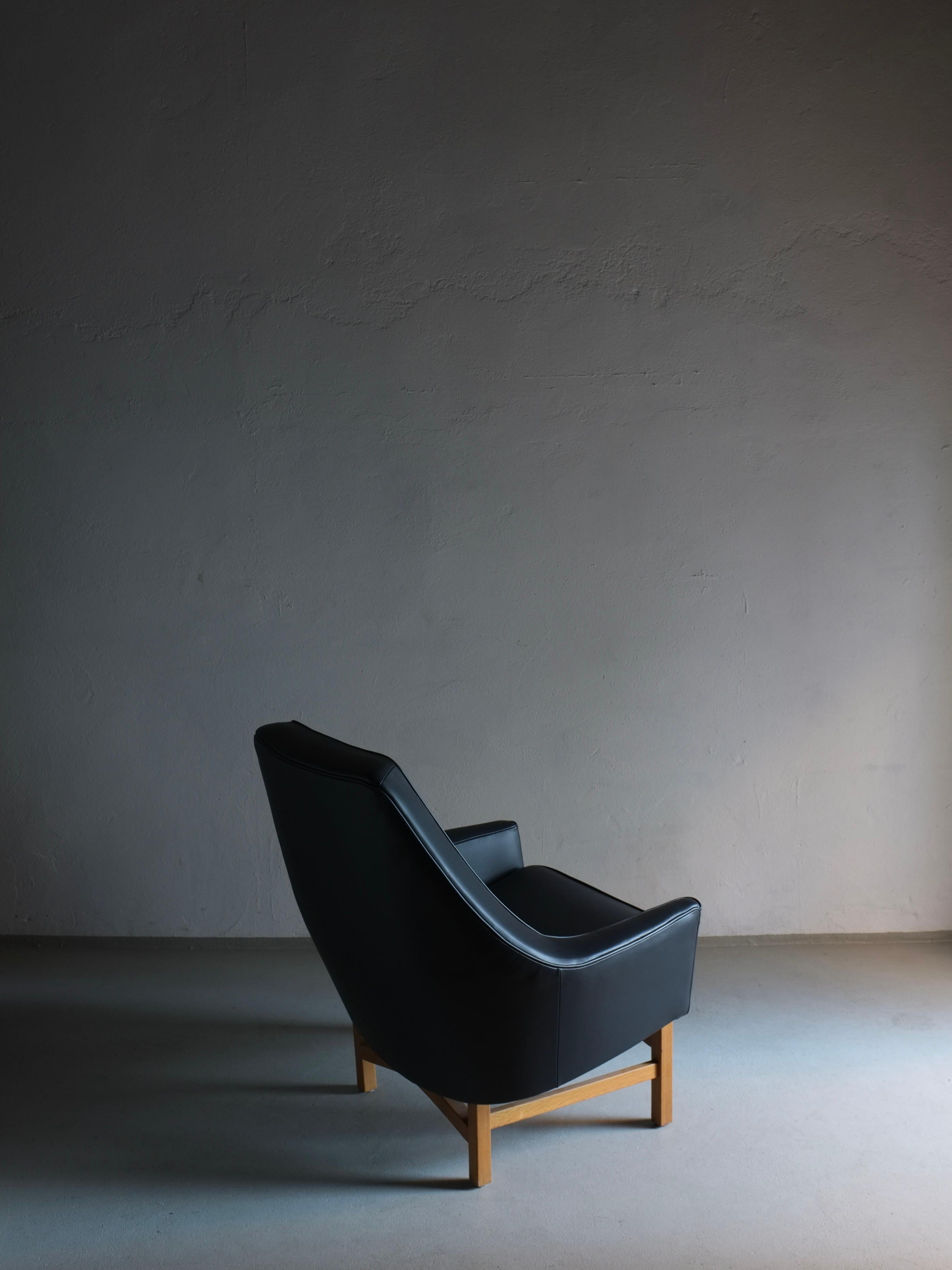 IB Kofod-Larsen Leather Oak Easy Chair from OPE Sweden, 1960s For Sale 1