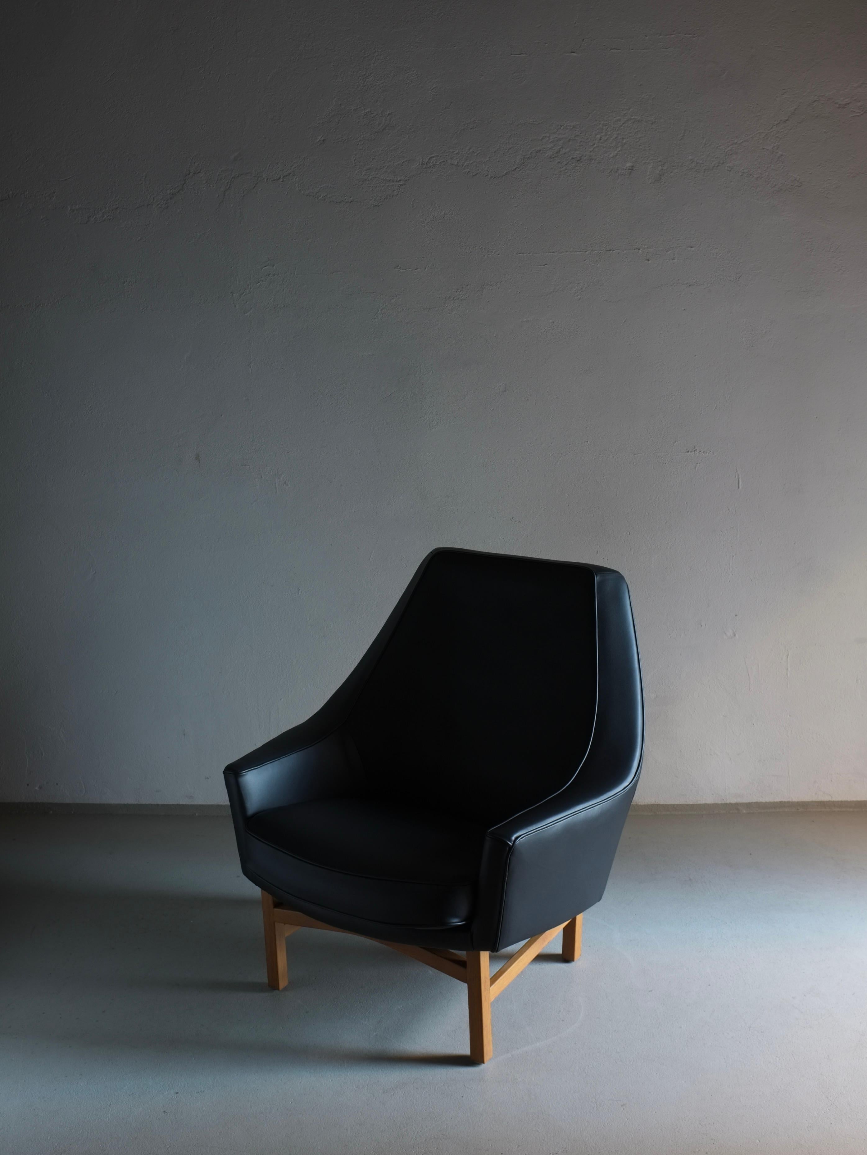 IB Kofod-Larsen Leather Oak Easy Chair from OPE Sweden, 1960s For Sale 2