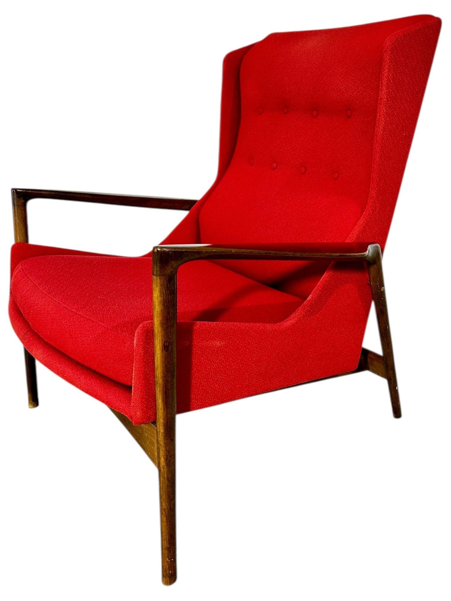 Ib Kofod-Larsen Lounge Chair and Ottoman, Denmark 1960 In Good Condition For Sale In Chicago, IL