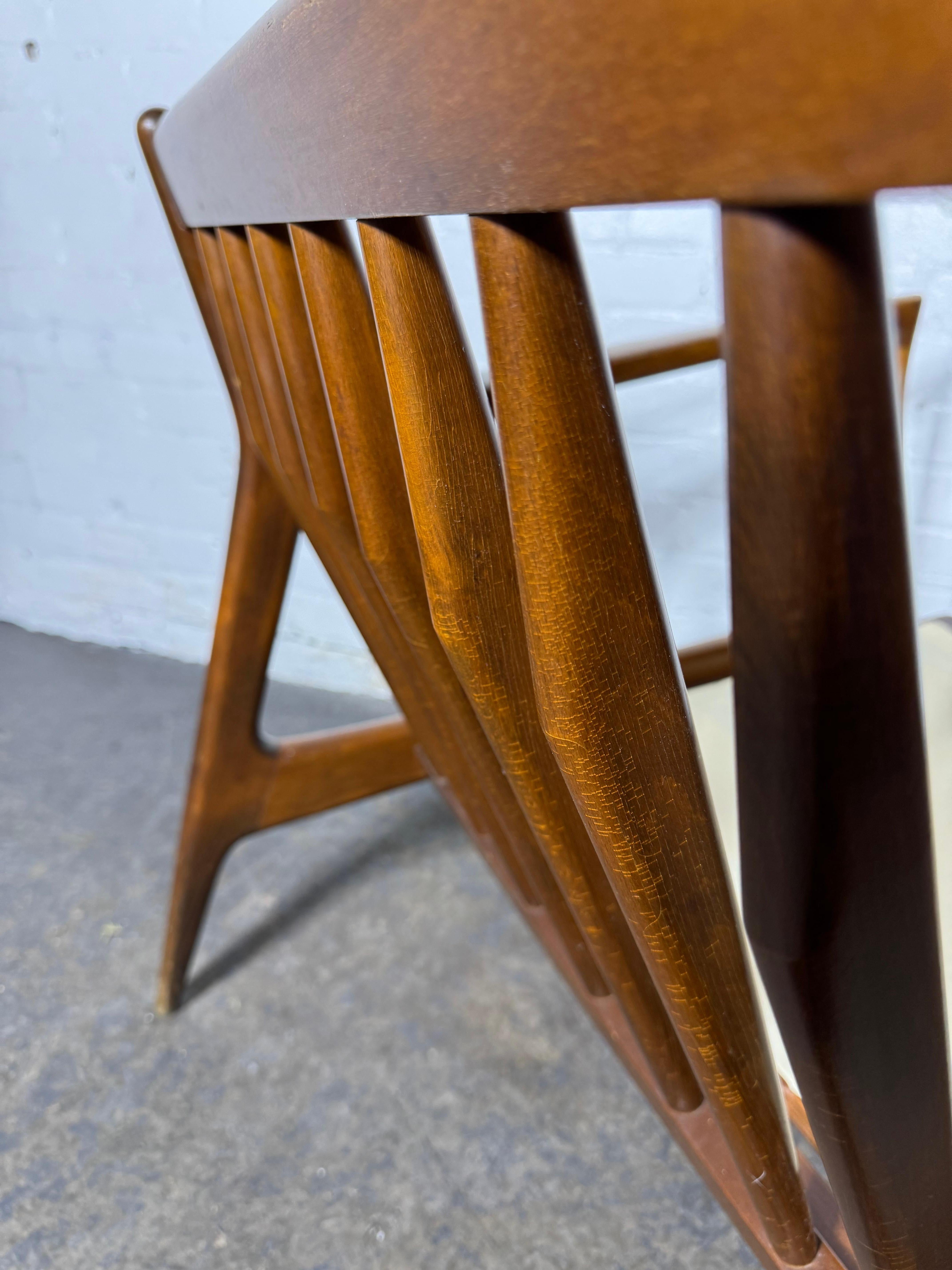 Scandinavo moderno Sedia da salotto Ib Kofod-Larsen di  Selig... Classico danese moderno,  DANIMARCA in vendita