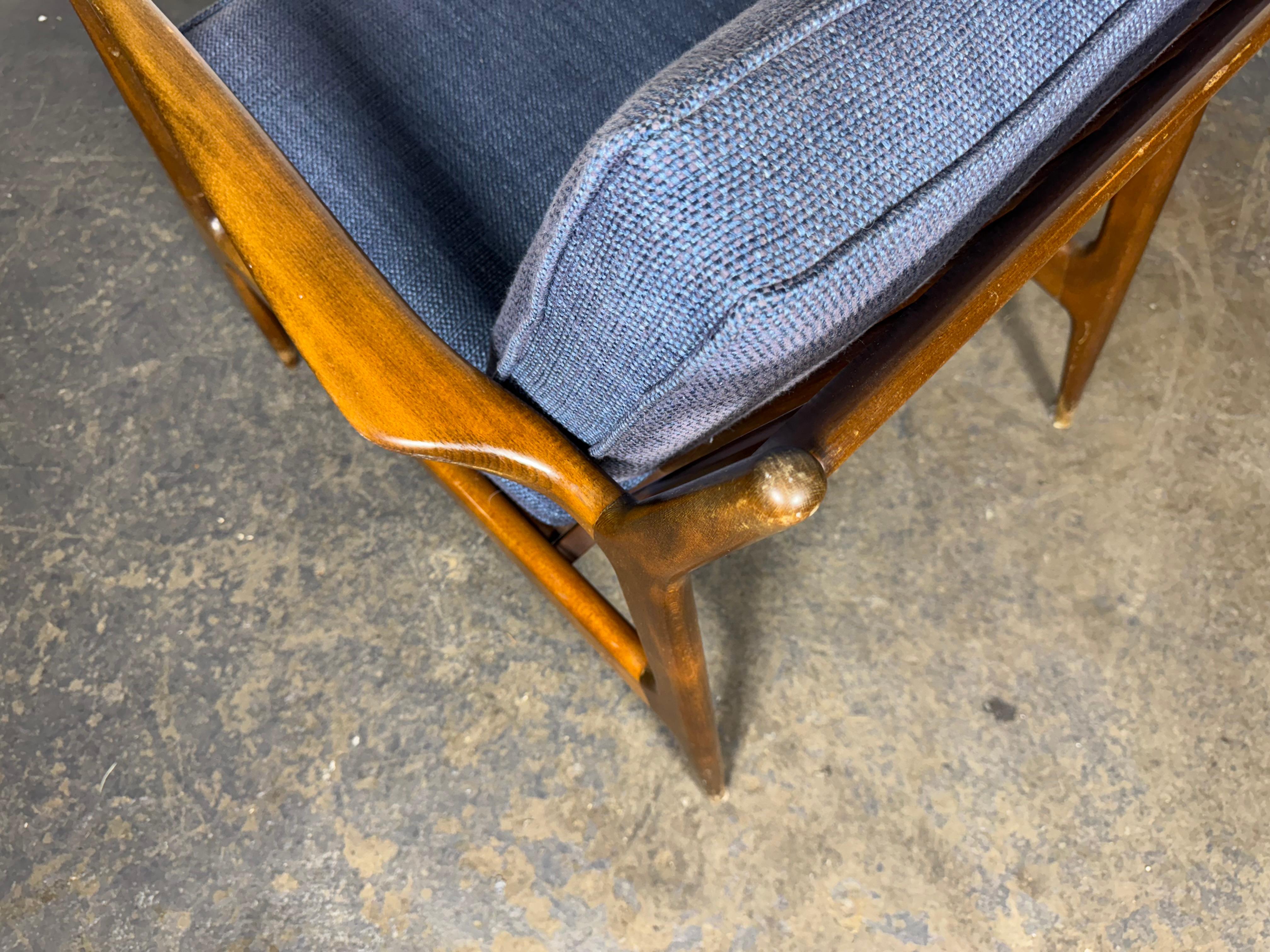 Metà XX secolo Sedia da salotto Ib Kofod-Larsen di  Selig... Classico danese moderno,  DANIMARCA in vendita