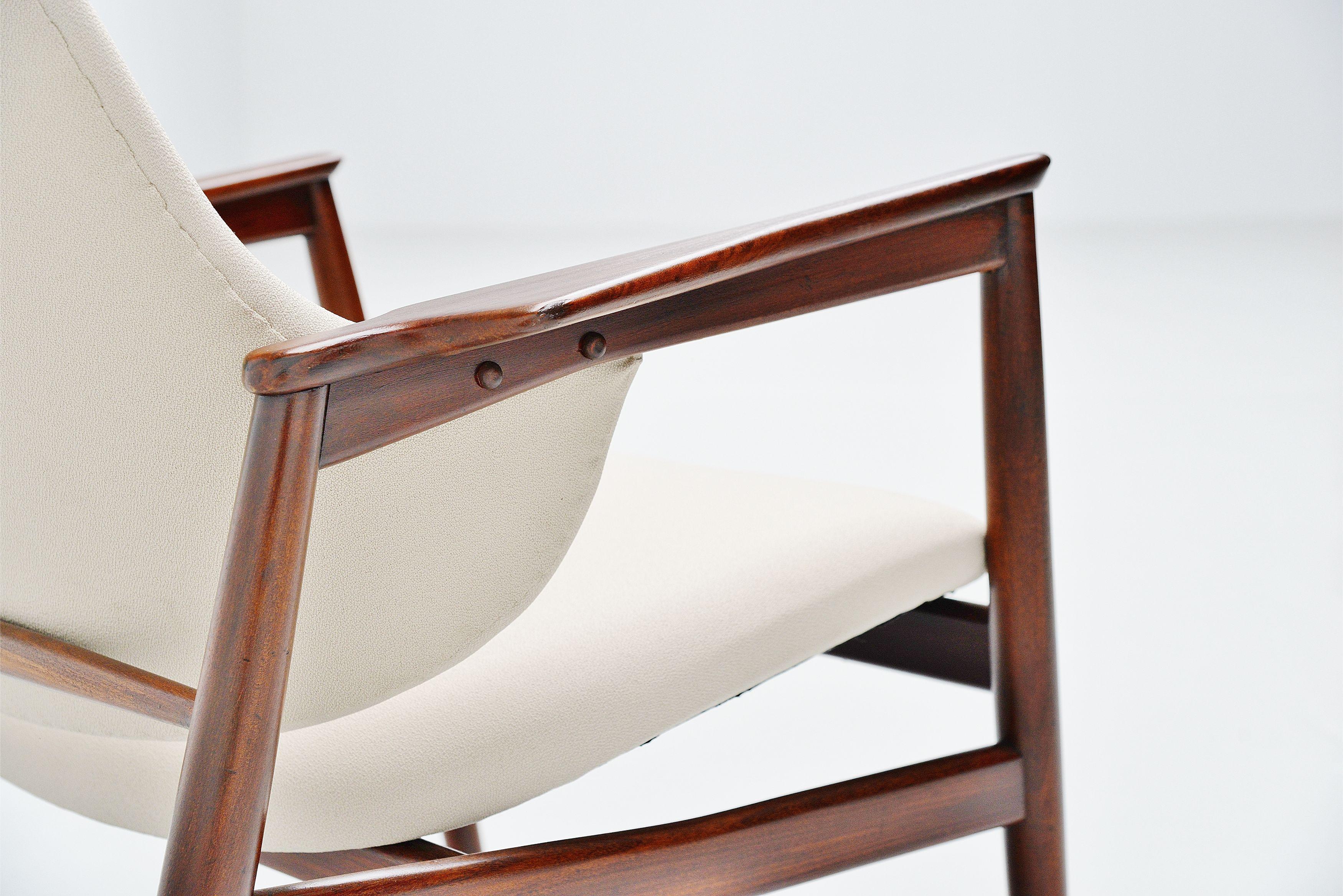 Ib Kofod-Larsen Lounge Chair Christensen & Larsen, Denmark, 1953 For Sale 2