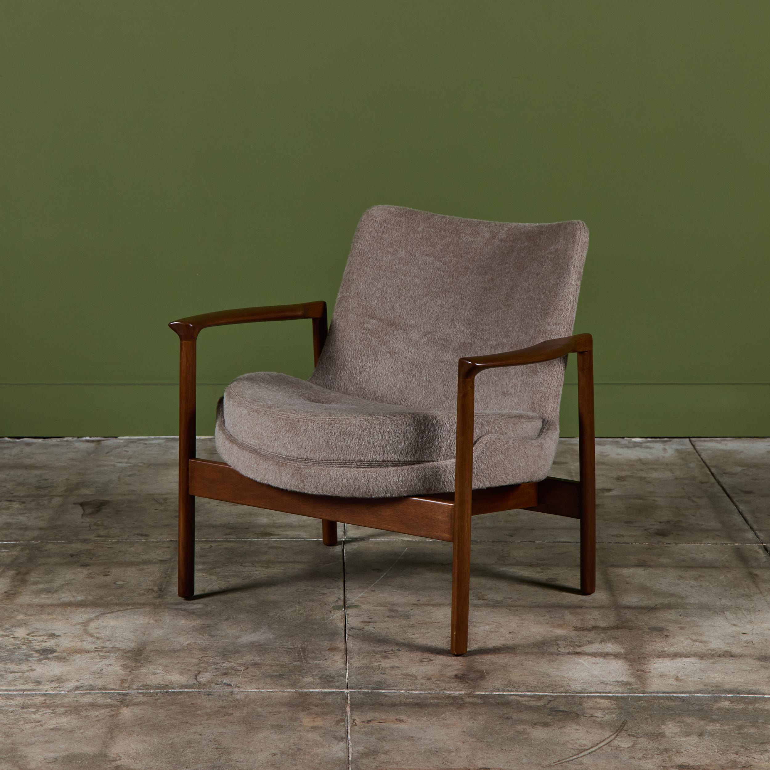 Ib Kofod-Larsen Lounge Chair For Sale 3