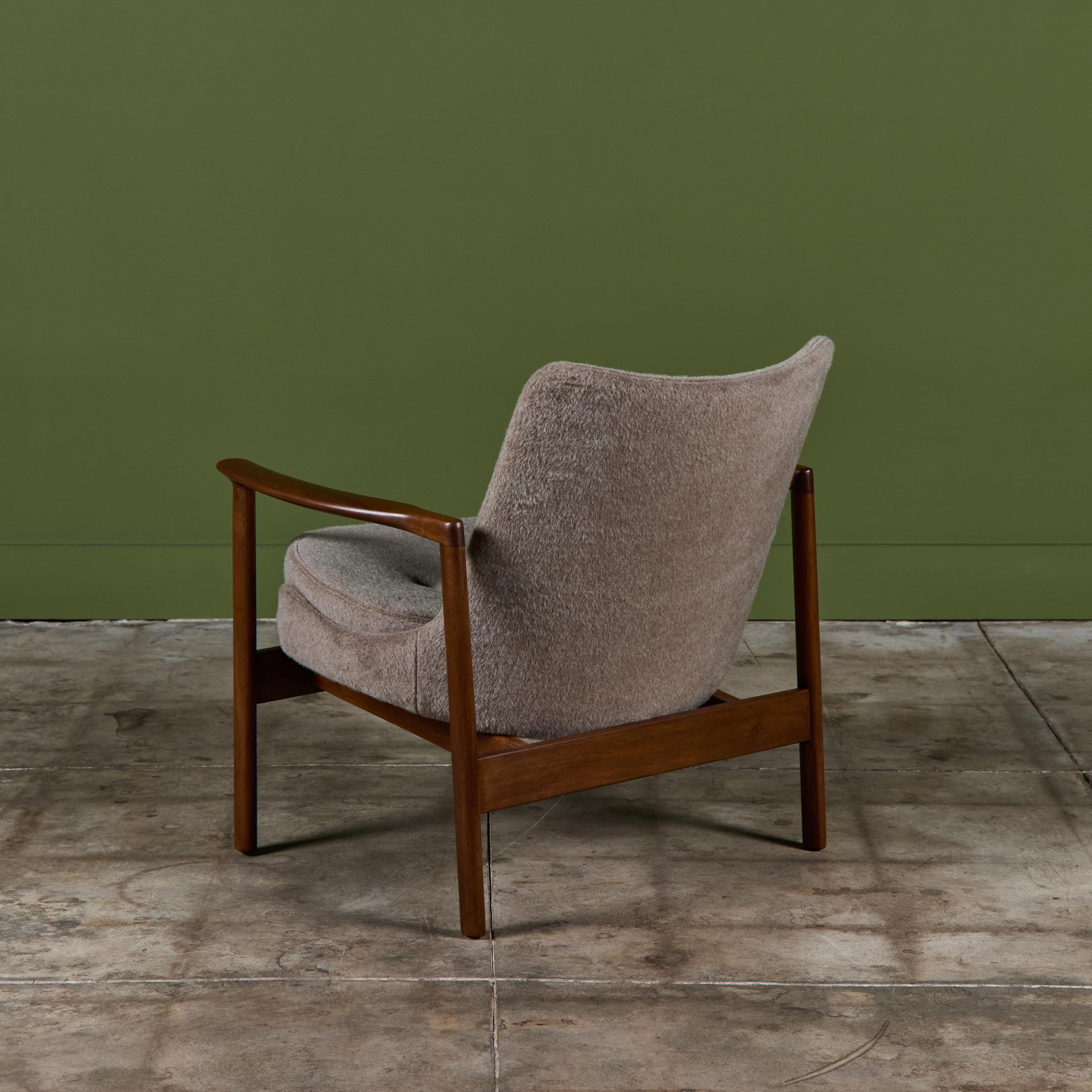 Ib Kofod-Larsen Lounge Chair For Sale 1
