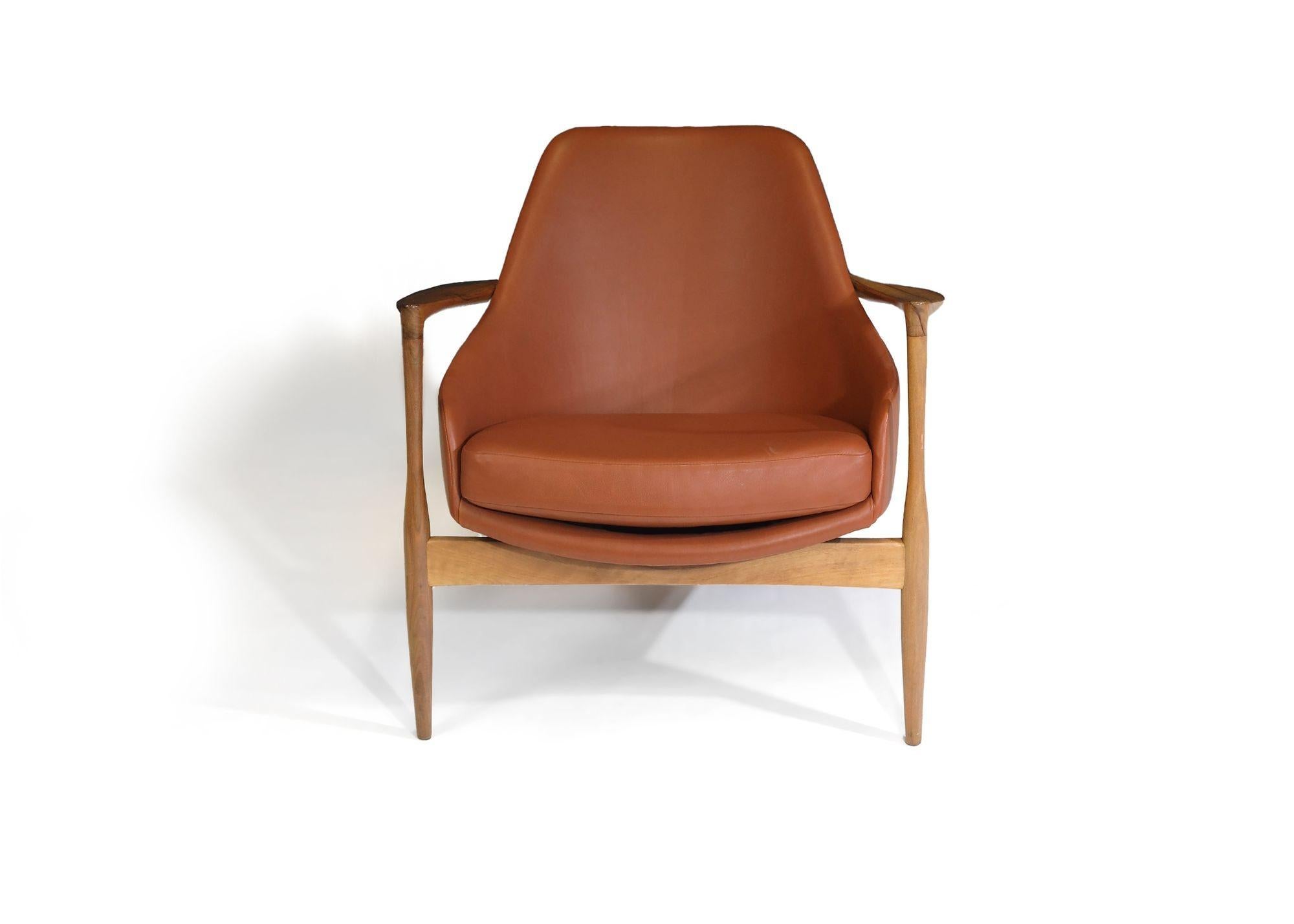 Scandinavian Modern Ib Kofod Larsen Lounge Chair in Leather For Sale
