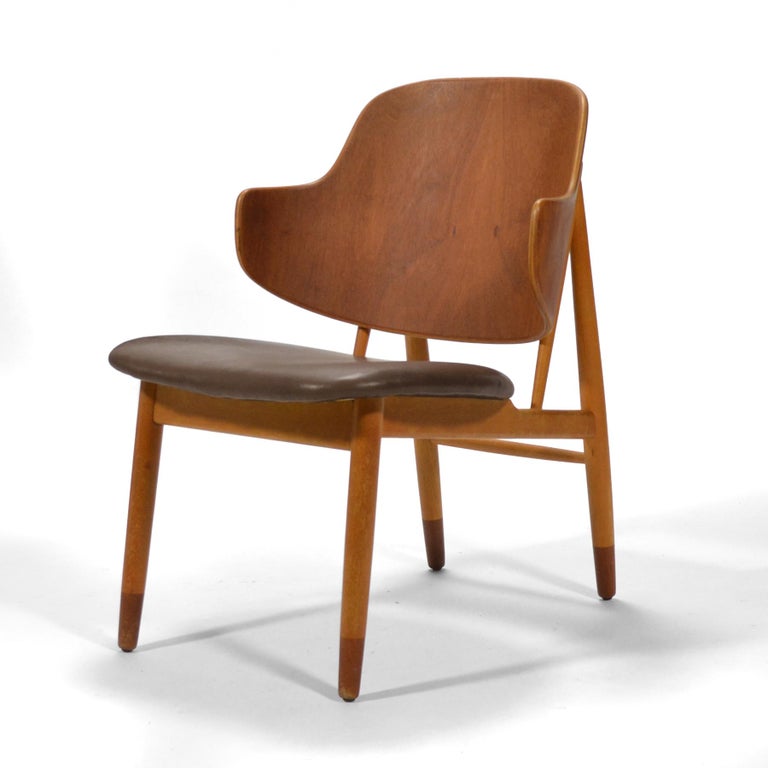 Leather Ib Kofod-Larsen Lounge Chair in Teak and Birch For Sale