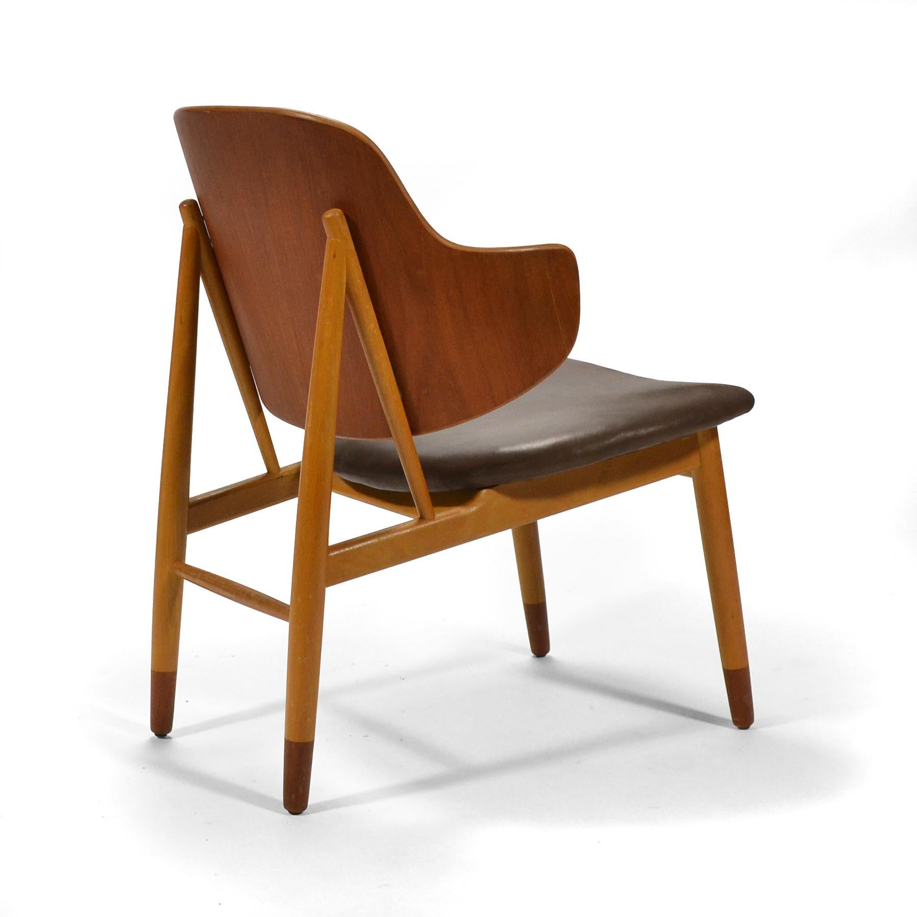 Leather Ib Kofod-Larsen Lounge Chair in Teak and Birch