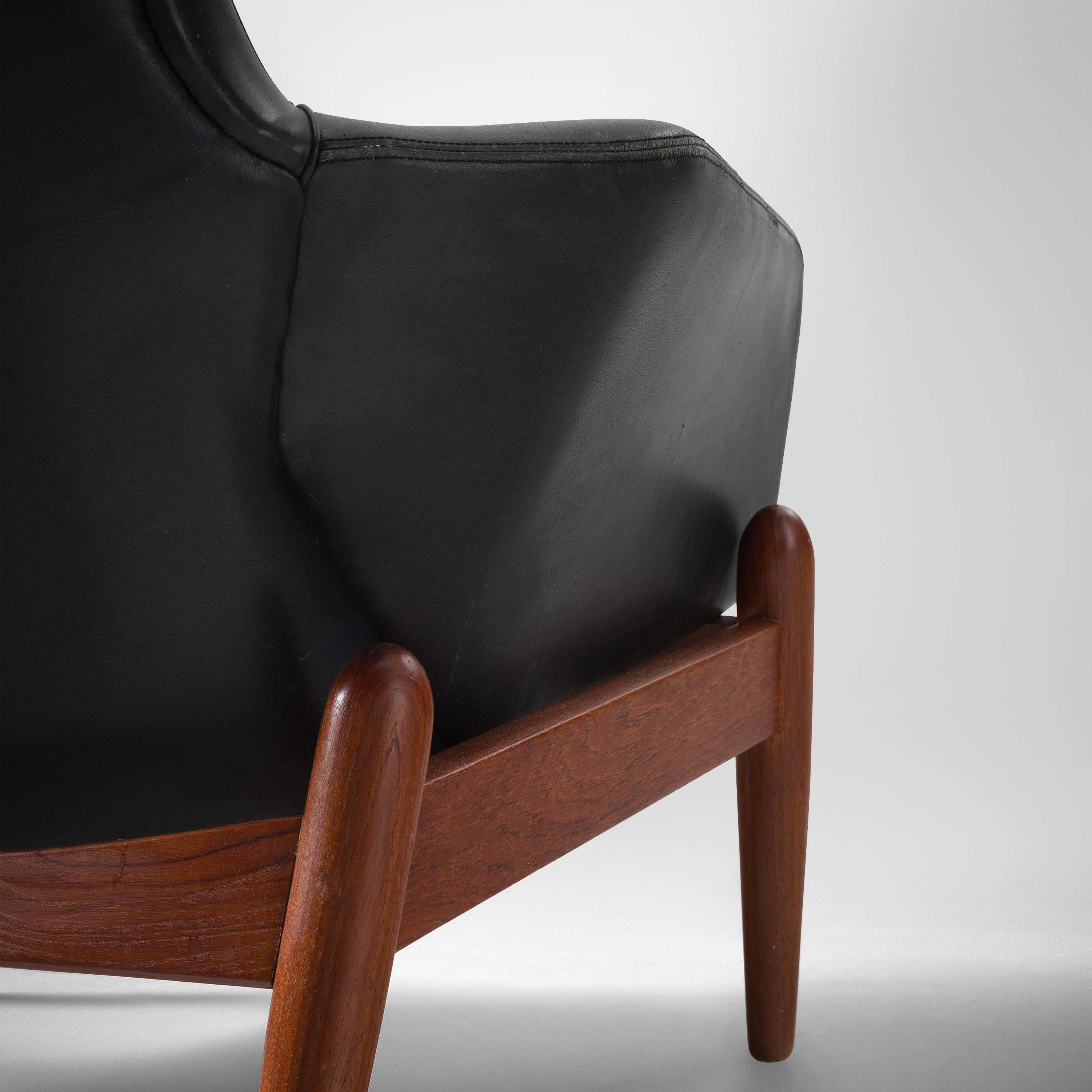 Ib Kofod-Larsen Lounge Chair Model 'PD30' in Teak and Leather In Good Condition In Waalwijk, NL