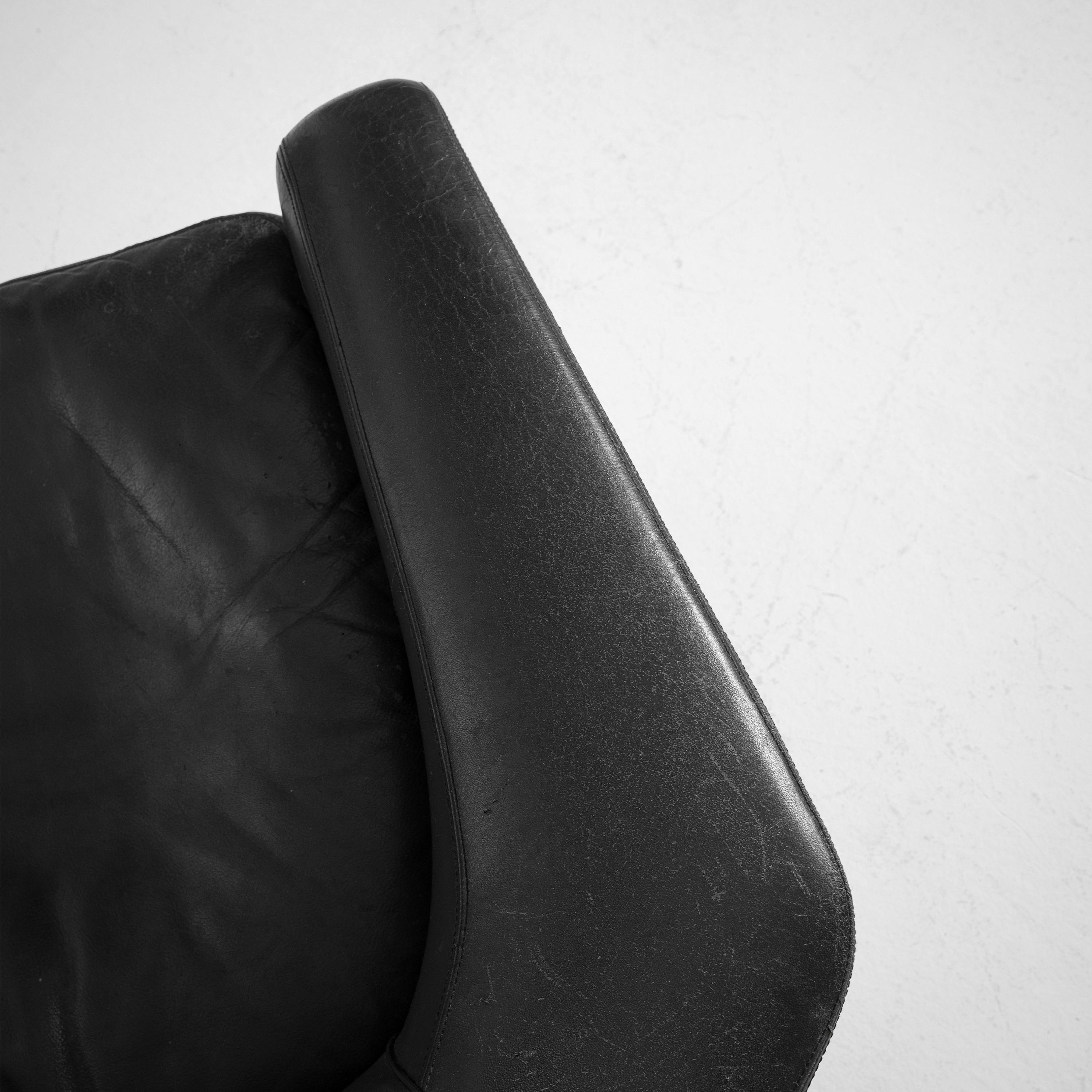 Ib Kofod-Larsen Lounge Chair Model 'PD30' in Teak and Leather 2