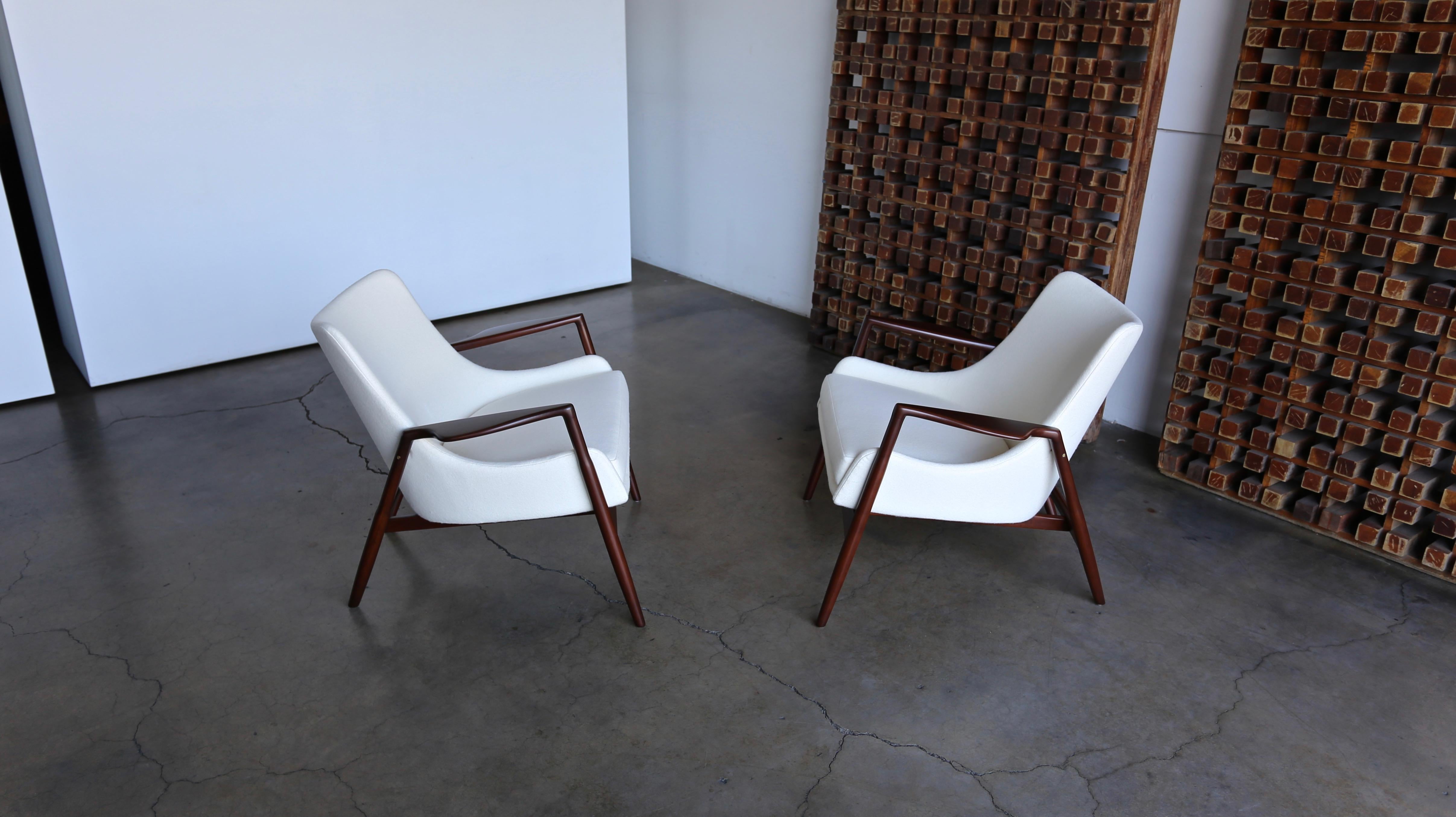 Ib Kofod-Larsen Lounge Chairs for Selig, circa 1955 3