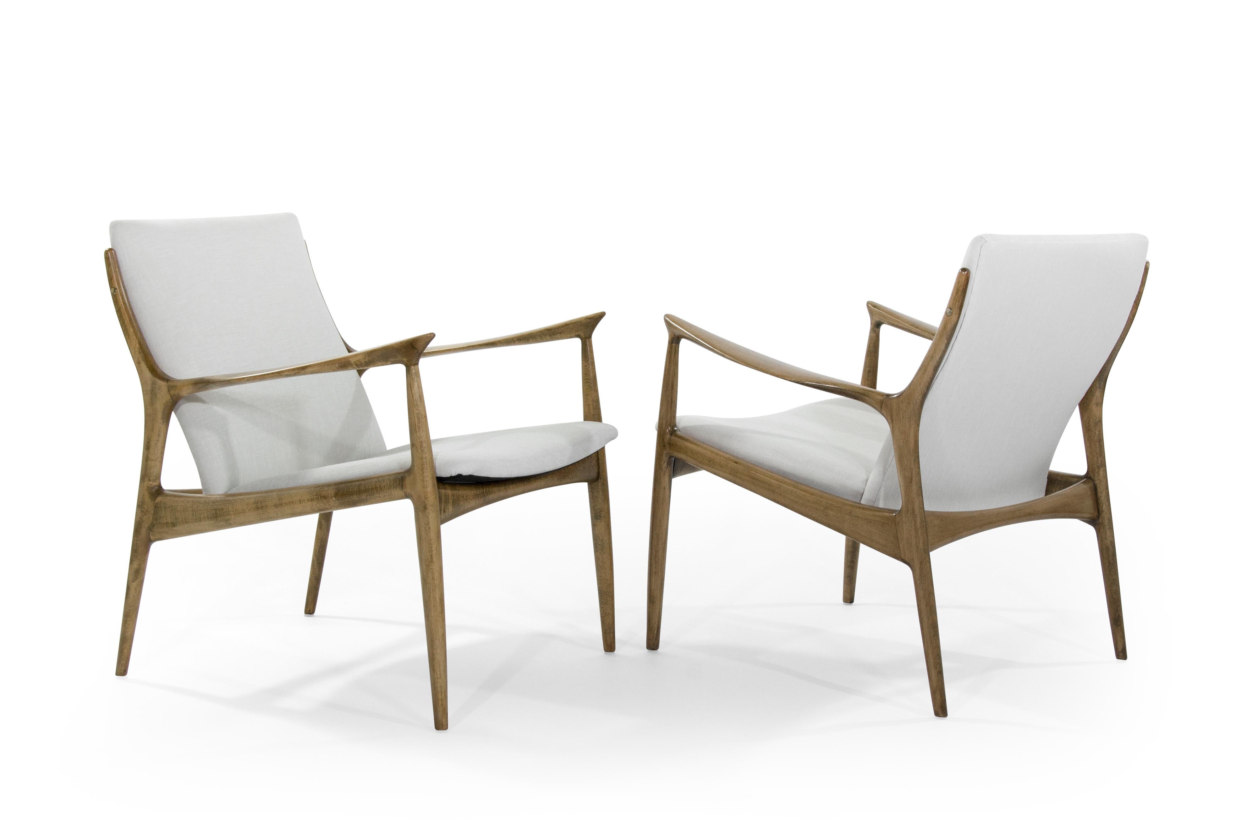 Scandinavian Modern Ib Kofod-Larsen Lounge Chairs in Linen