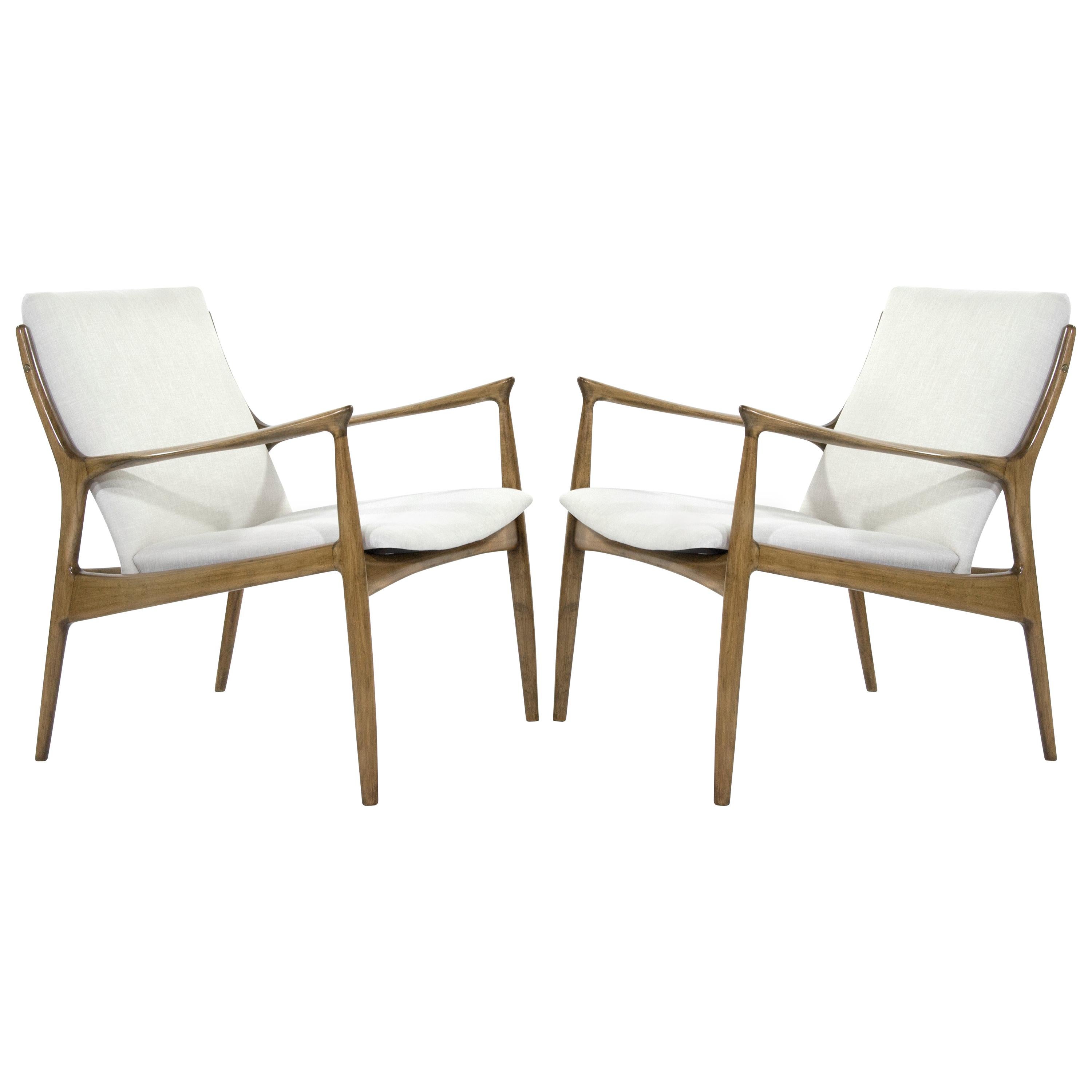 Ib Kofod-Larsen Lounge Chairs in Linen