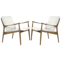 Ib Kofod-Larsen Lounge Chairs in Linen