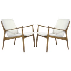 Ib Kofod-Larsen Lounge Chairs in Linen