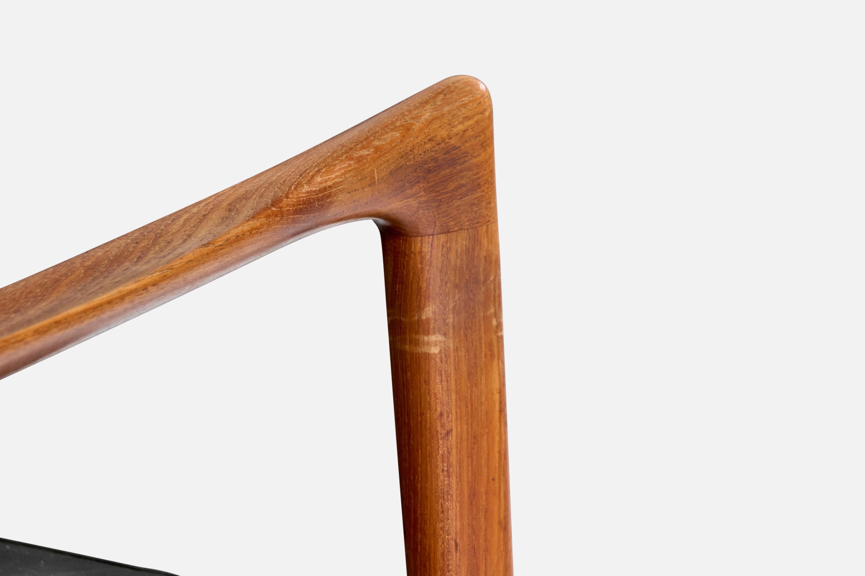Cuir Ib Kofod-Larsen, Chaises longues, teck, cuir, Suède, années 1950 en vente
