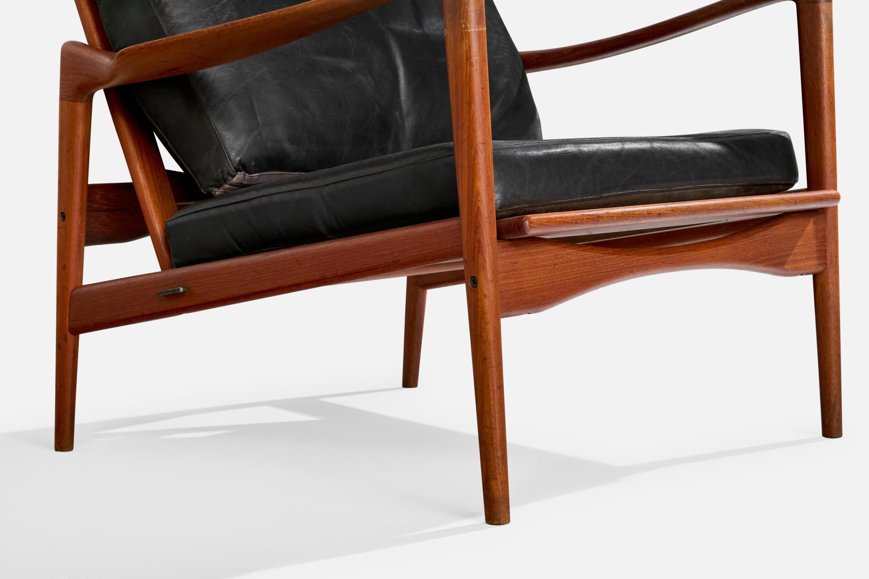 Ib Kofod-Larsen, Chaises longues, teck, cuir, Suède, années 1950 en vente 2