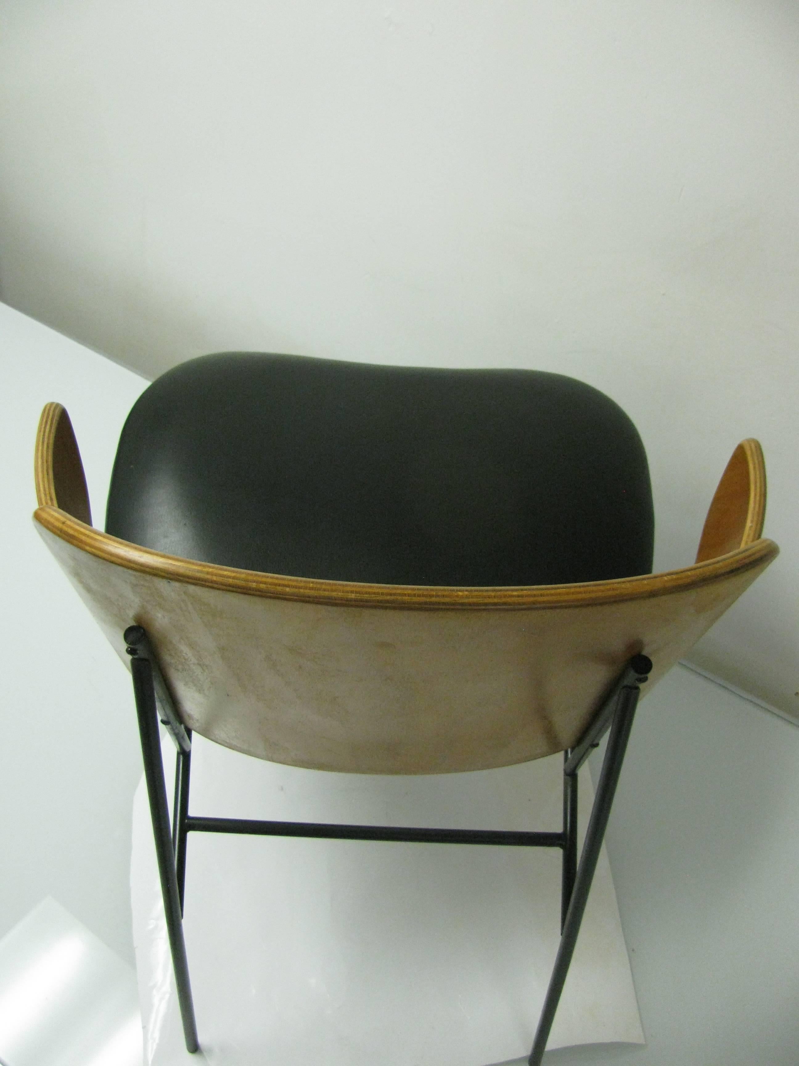 Ib Kofod Larsen Mid-Century Modern Selig Vintage Penguin Chair In Good Condition In Port Jervis, NY