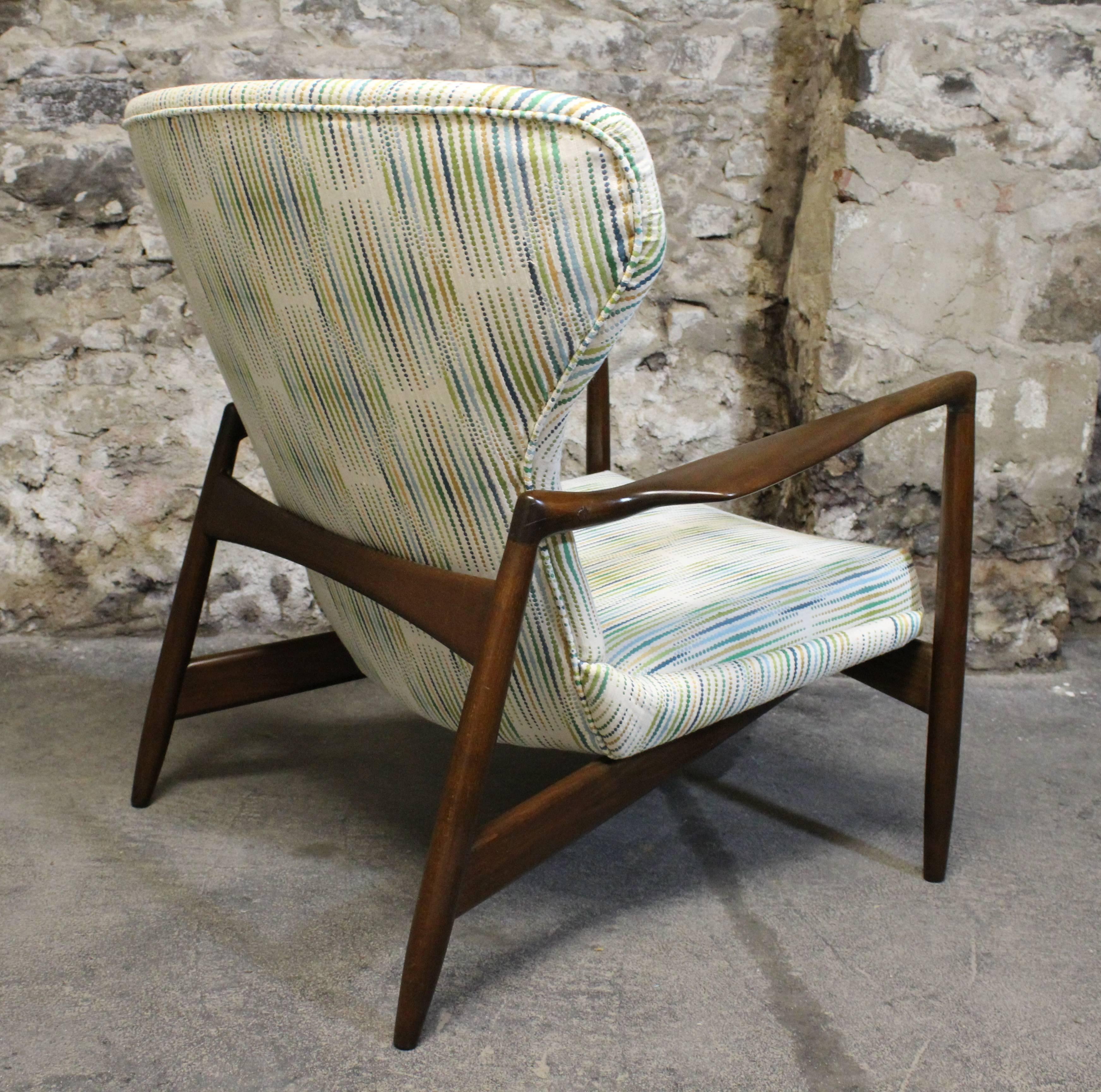 IB Kofod-Larsen Midcentury Danish Wingback Lounge Chair (Mitte des 20. Jahrhunderts)