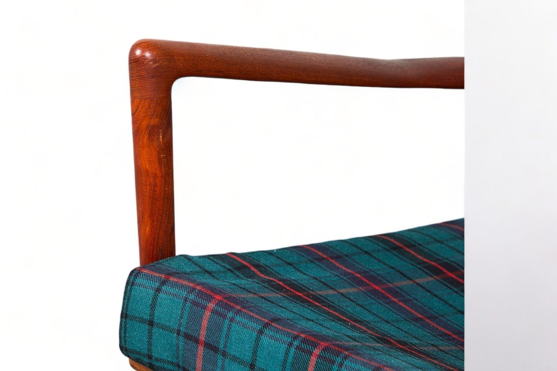 Danese Sedia a dondolo Ib Kofod-Larsen modello 650-15 in teak in vendita