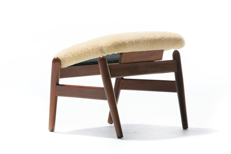 Ib Kofod Larsen Oatmeal Sheepskin & Walnut Reclining Lounge Chair & Ottoman  For Sale 13