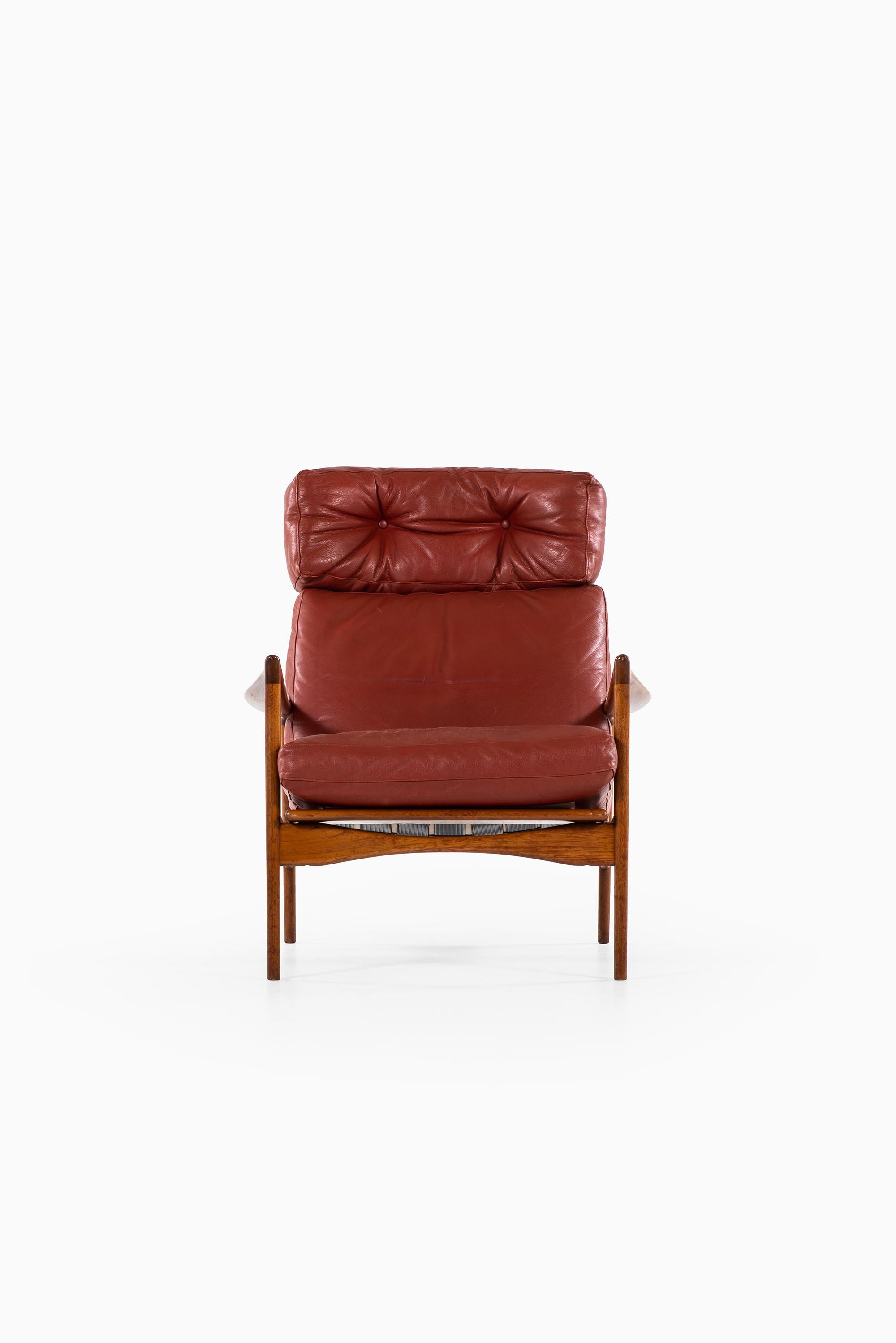 Rare easy chair model Örenäs designed by Ib Kofod-Larsen. Produced by OPE in Sweden.