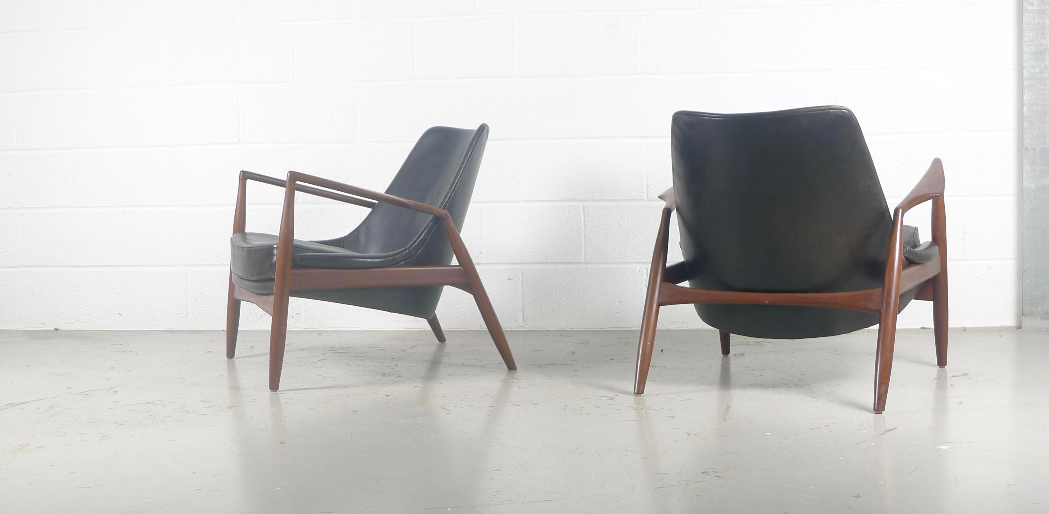 Ib Kofod-Larsen, Pair of Black Leather Seal Armchairs for OPE, Sweden, 1956 In Good Condition In Wargrave, Berkshire