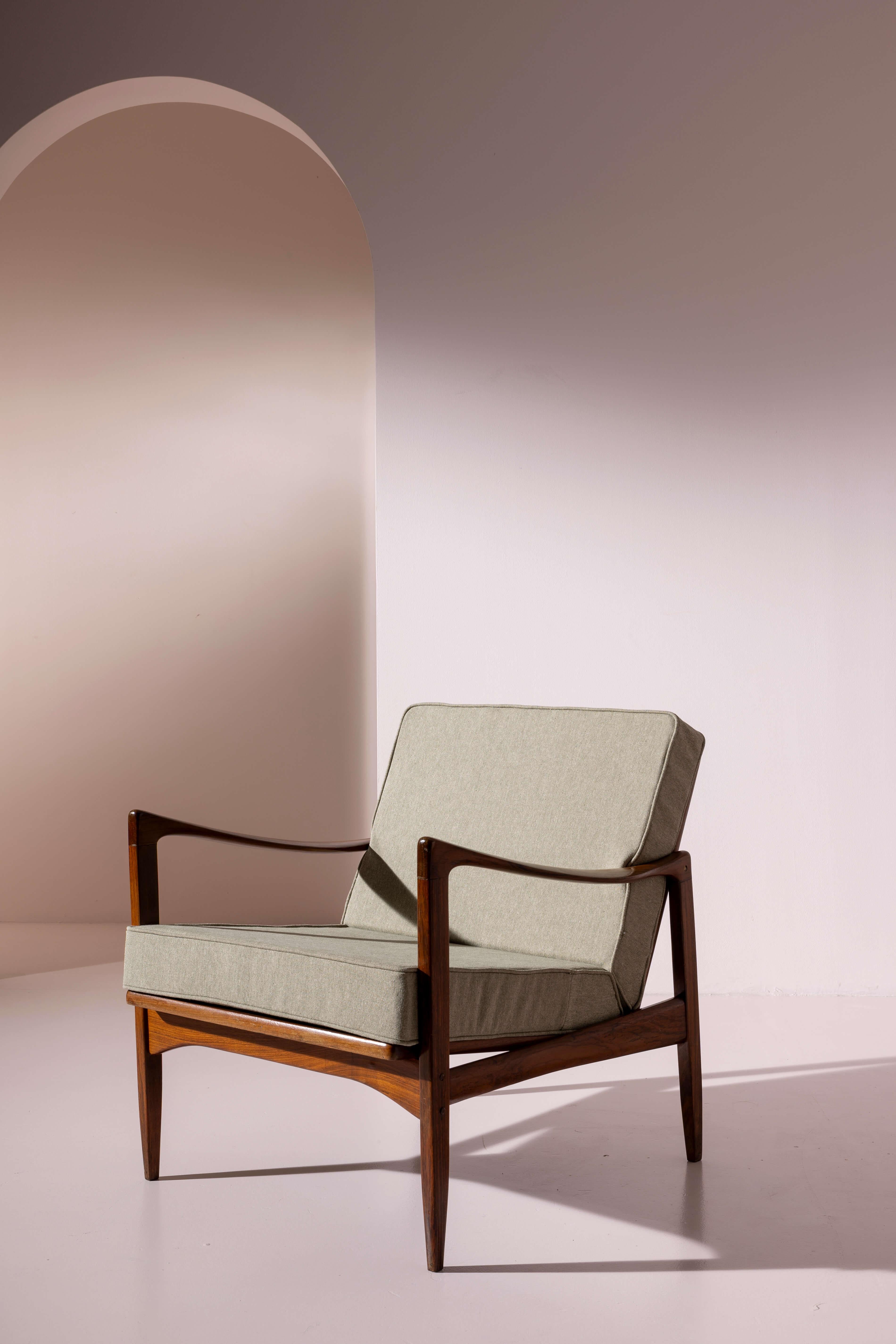 Danois Ib Kofod-Larsen, paire de fauteuils Canditate, Danemark, années 1950 en vente