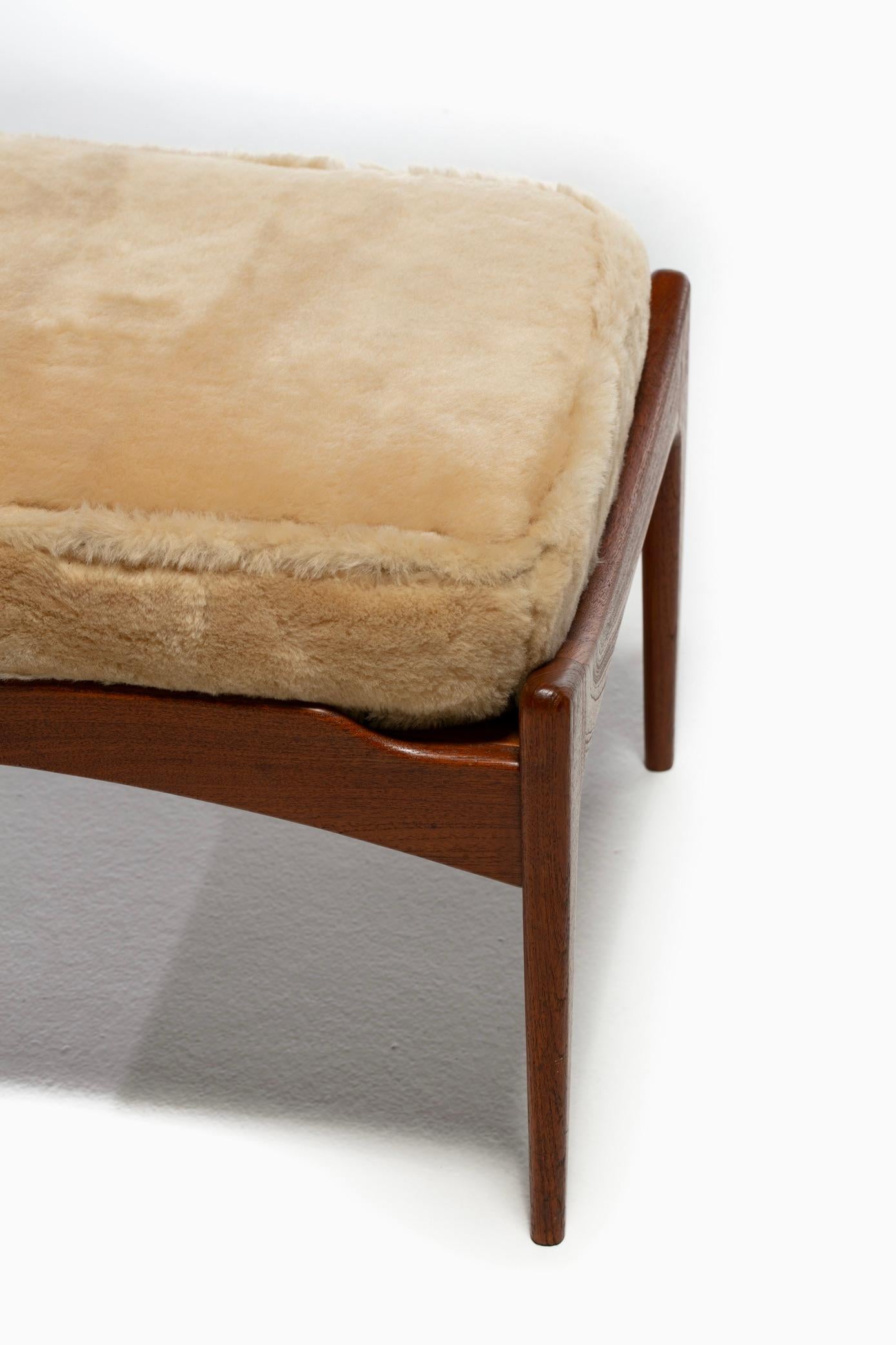 Ib Kofod-Larsen Palomino Sheepskin & Walnut Reclining Lounge Chair & Ottoman  8